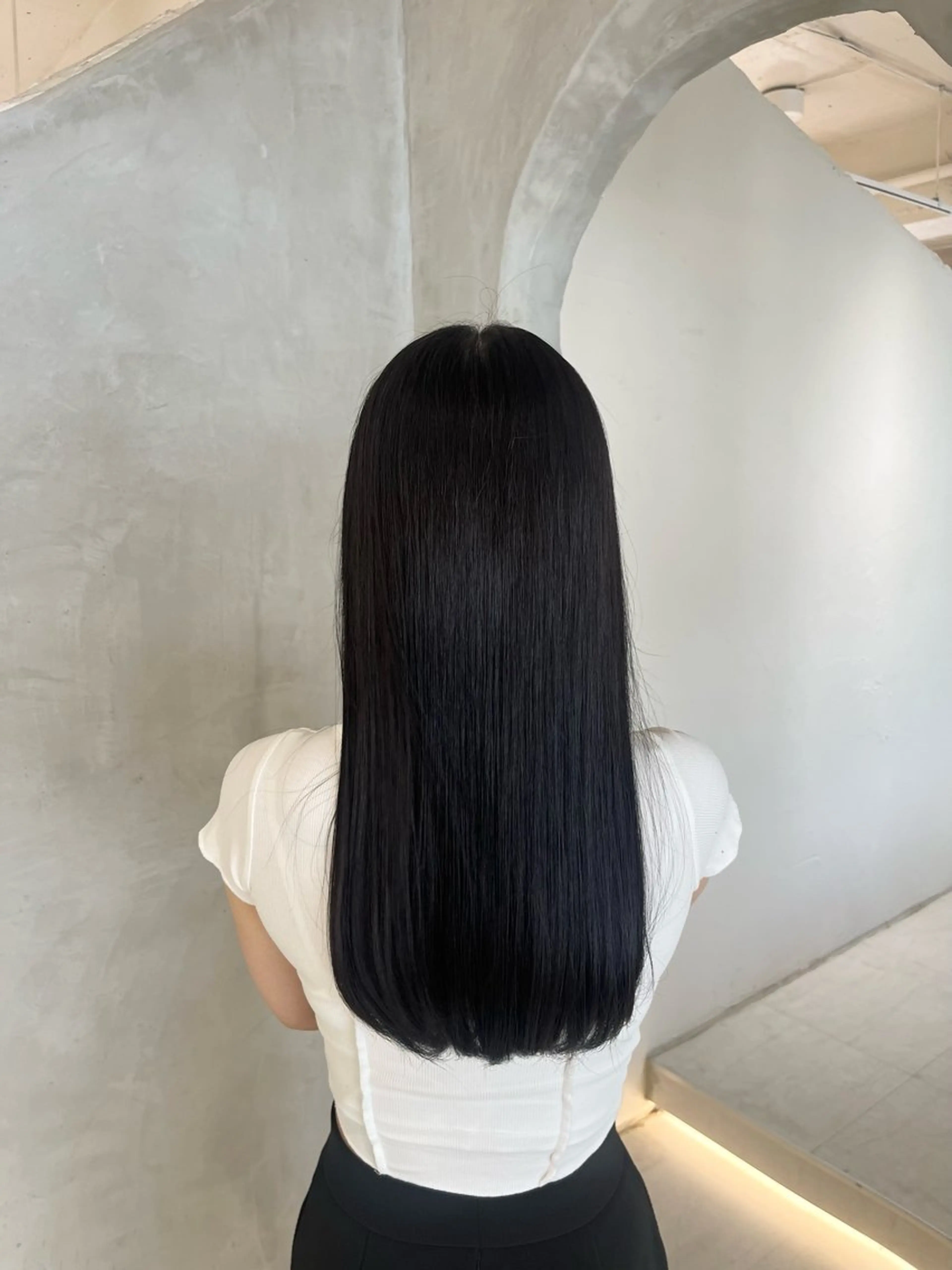 ロング 髪質改善 トリートメント effect横浜所属・切りっぱなしボブ/ 艶カラー/綾莉のヘアスタイル