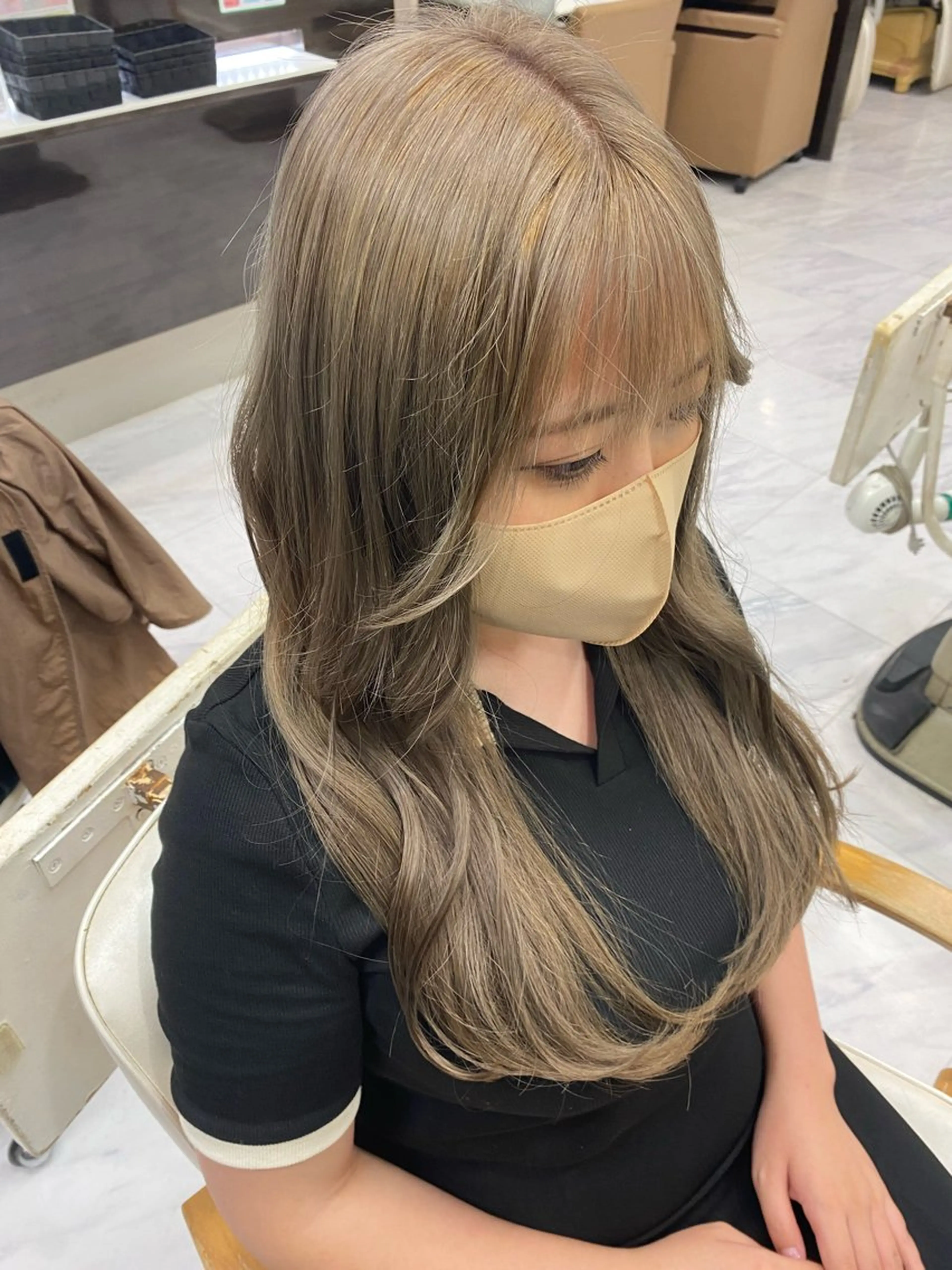 【🚺レディース再来様🌸】カット✂️➕ケアブリーチ🧴‎➕艶カラー💫💫➕4stepトリートメント🛀の写真