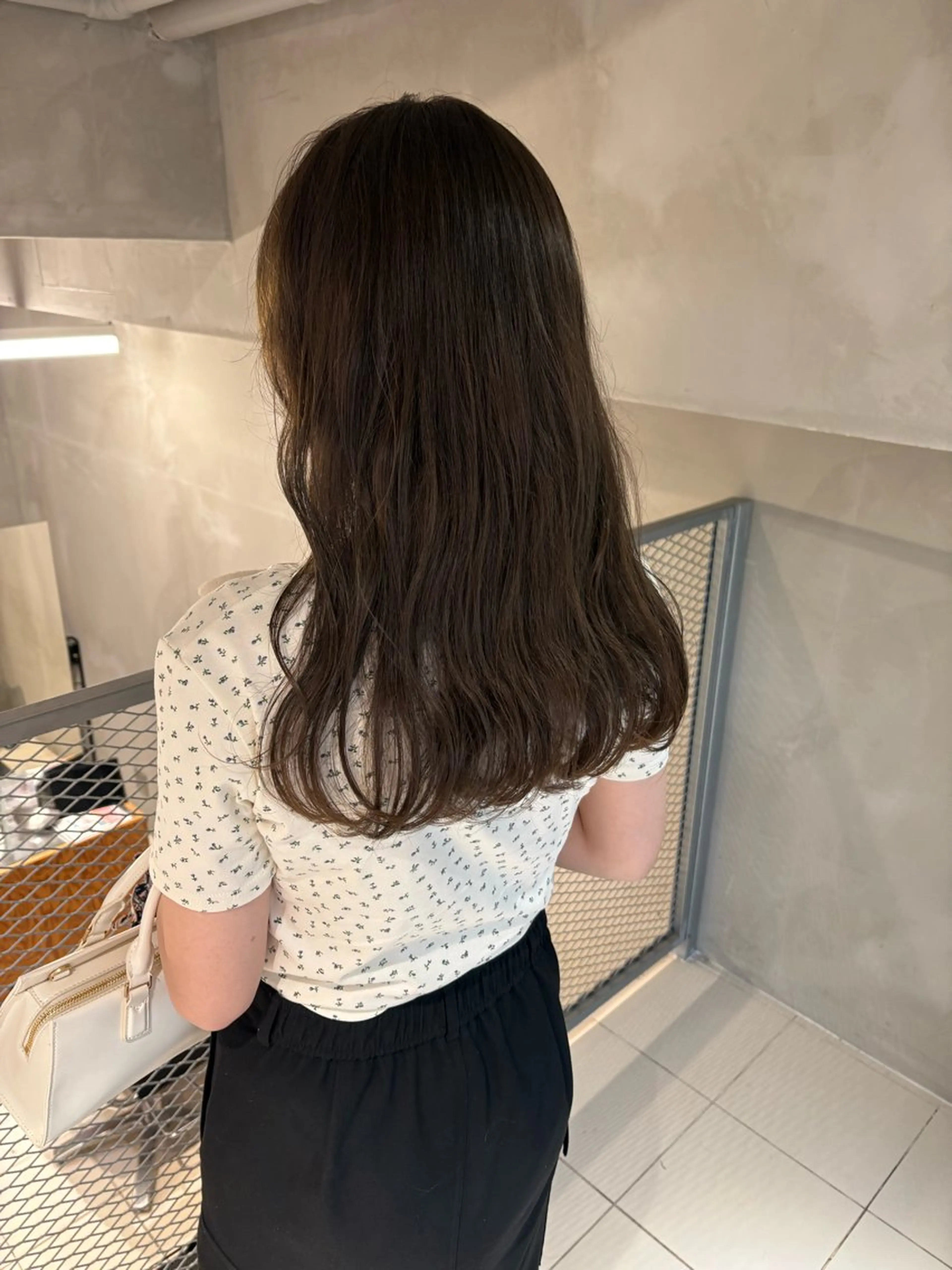 ミディアム カラー グレージュ オリーブグレージュ オリーブグレー カット ヘアカラー トリートメント 透明感カラー🫧 nanohaのヘアスタイル