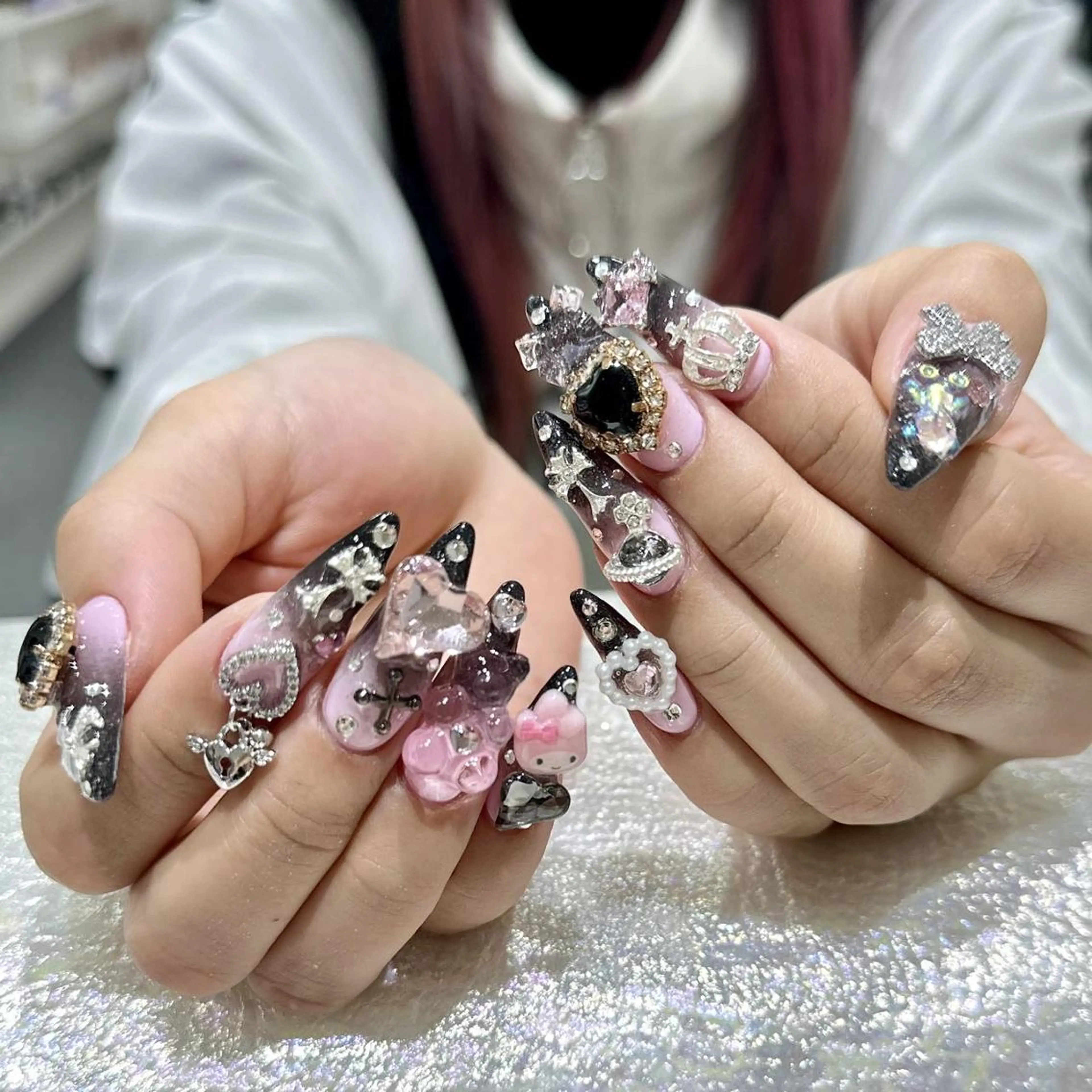 ネイル アートネイル 長さ出し ネイルチップ Queen‘s なんのネイルデザイン