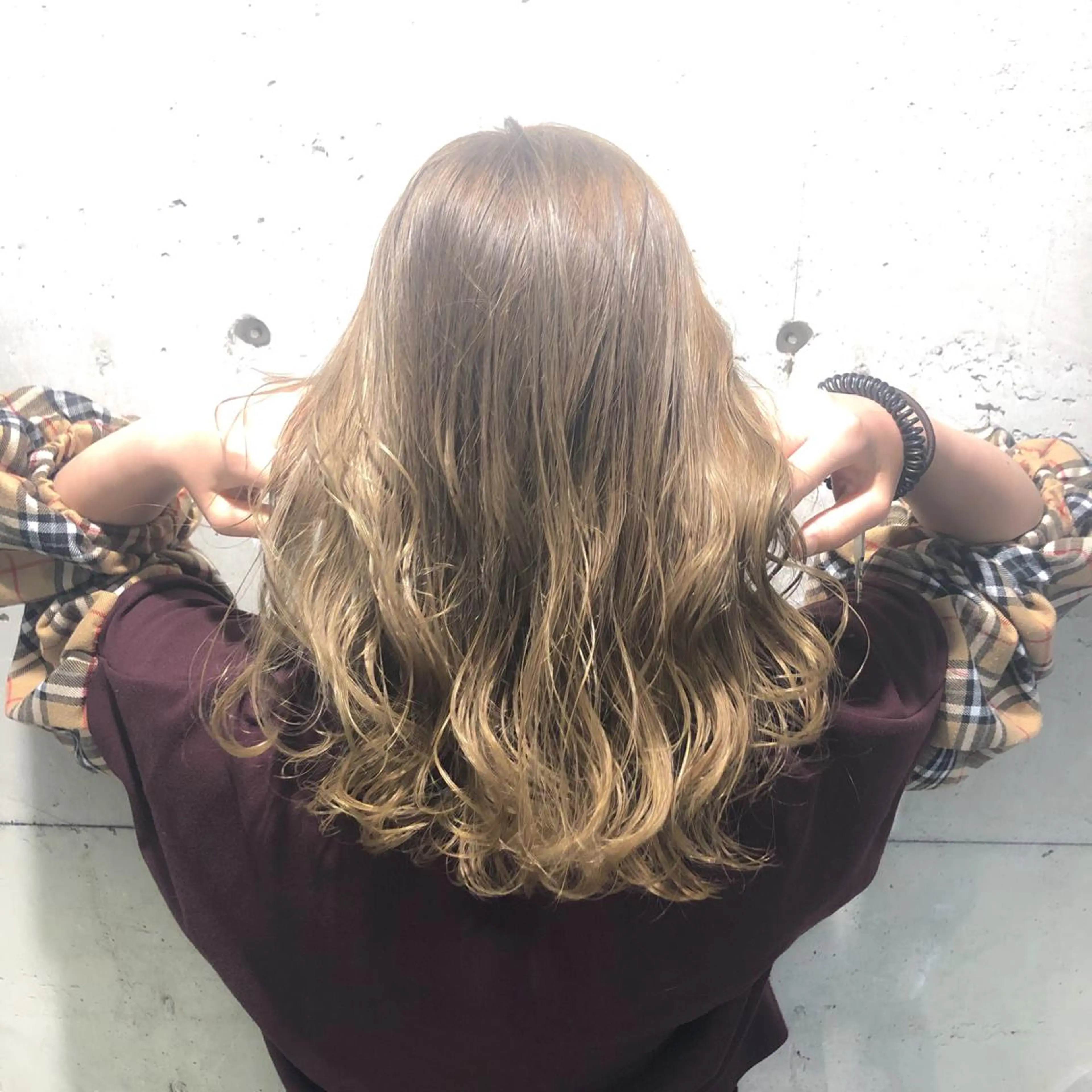 ロング カラー ベージュカラー ハイトーンカラー ハイトーンベージュ 外国人風カラー カット ヘアカラー 🔷似合わせのプロ KUMA🔷のヘアスタイル