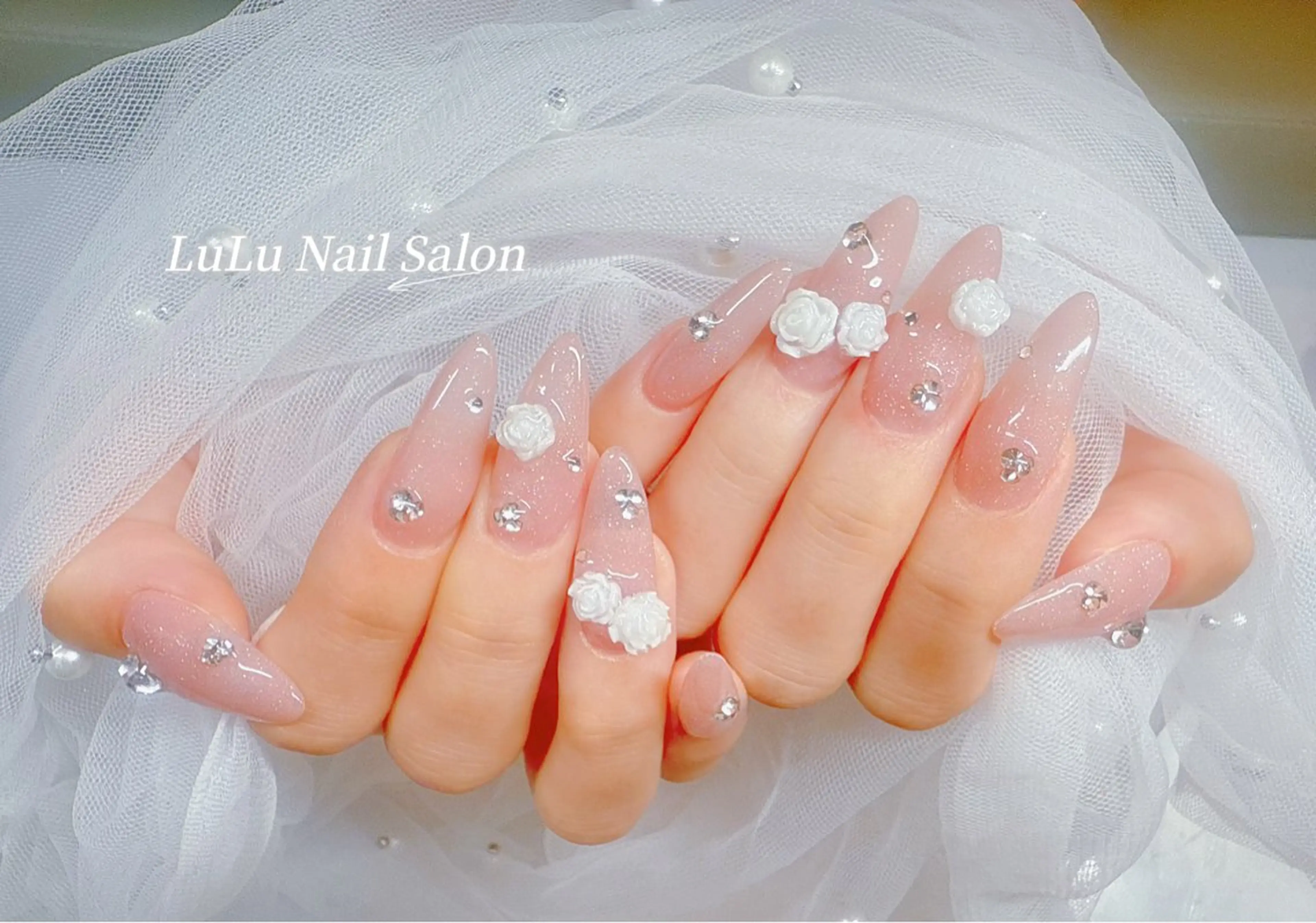 ネイル ハンドネイル LULU Nail  Salon 新宿所属・LU LU NailSalonのネイルデザイン