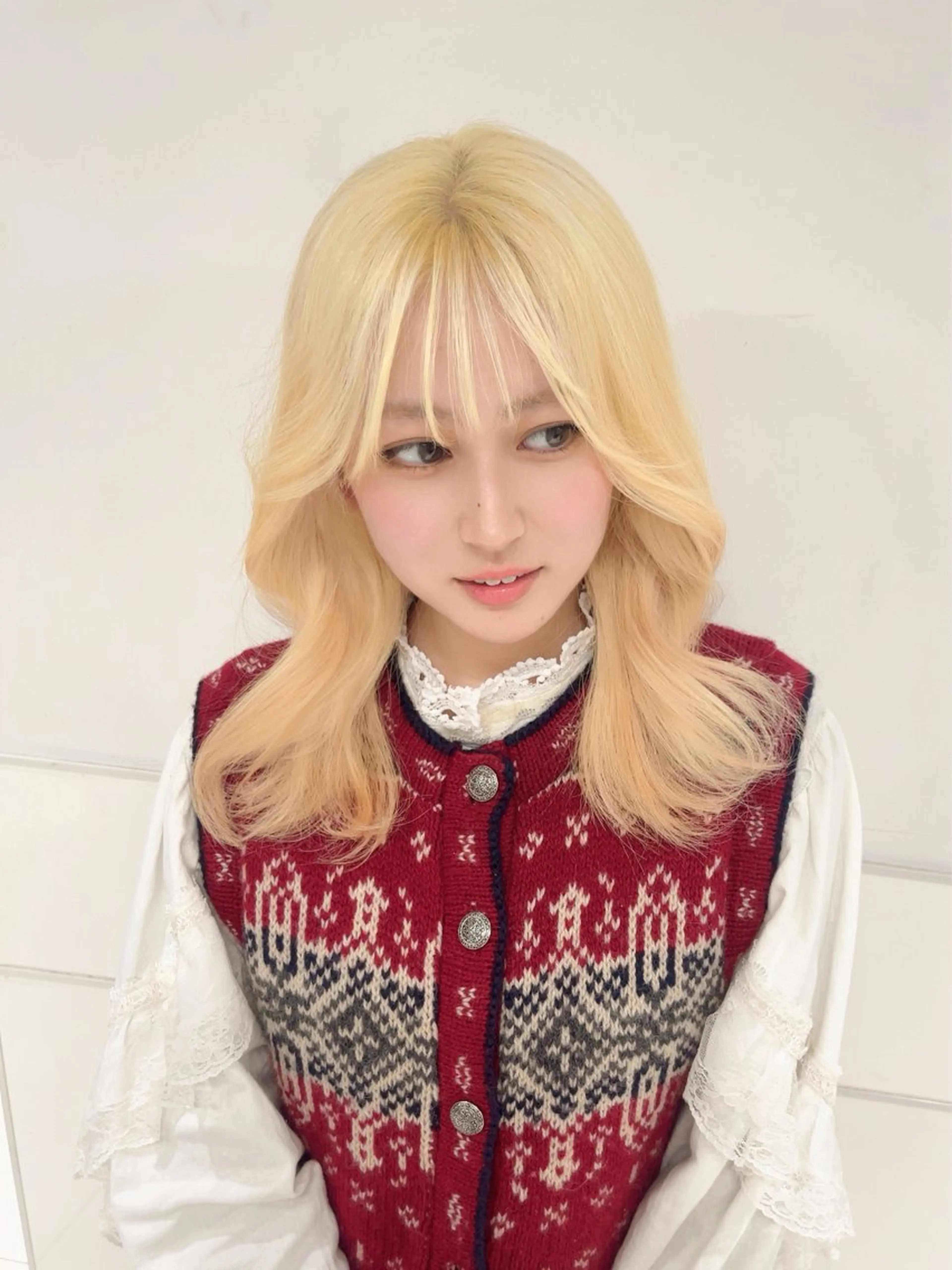 ミディアム カラー ブロンド りおな/エクステ /ミルクティーカラーのヘアスタイル