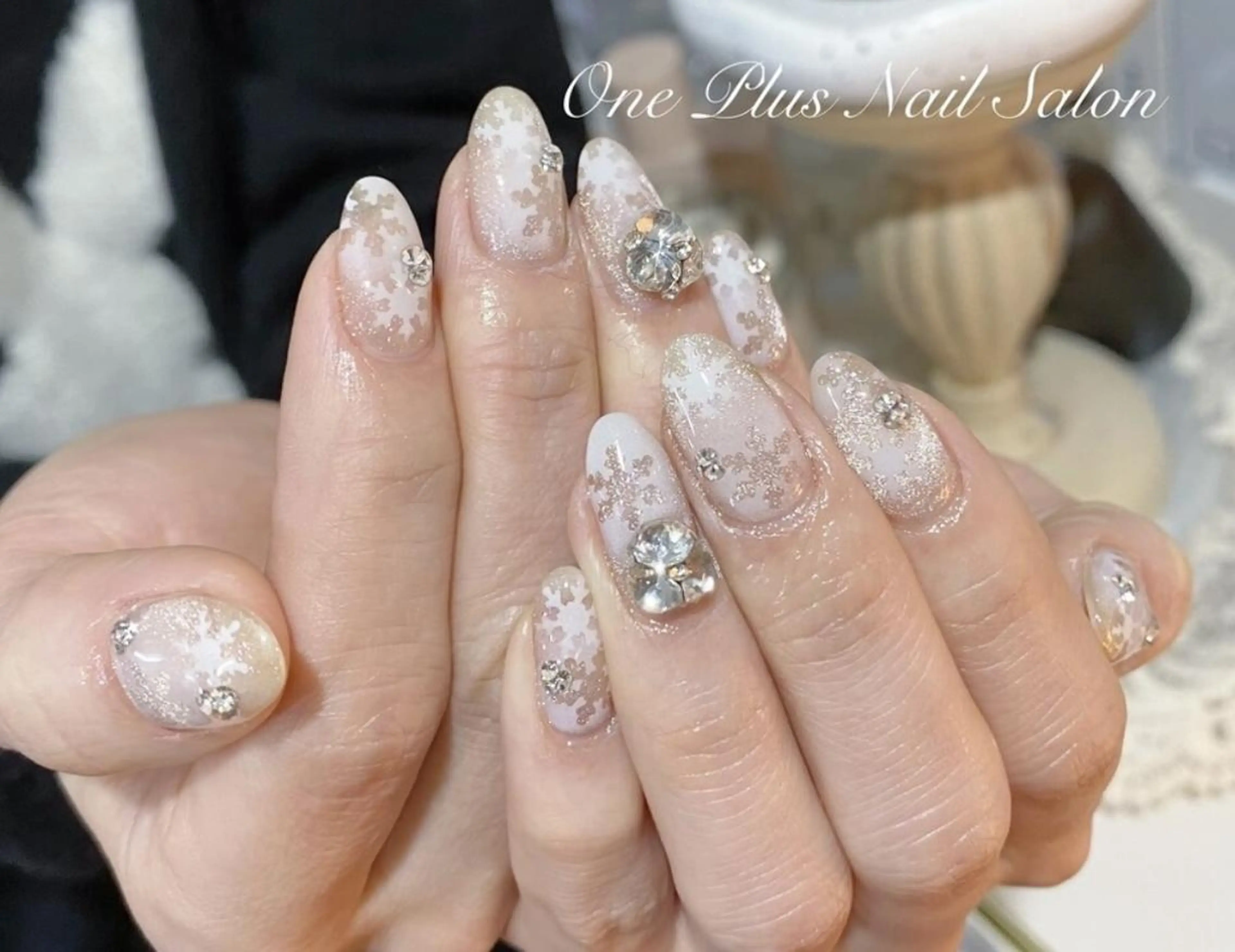 ネイル ジェルネイル キラキラネイル 韓国ネイル ラメ(グリッター) マグネットネイル One plus StudioNailのネイルデザイン