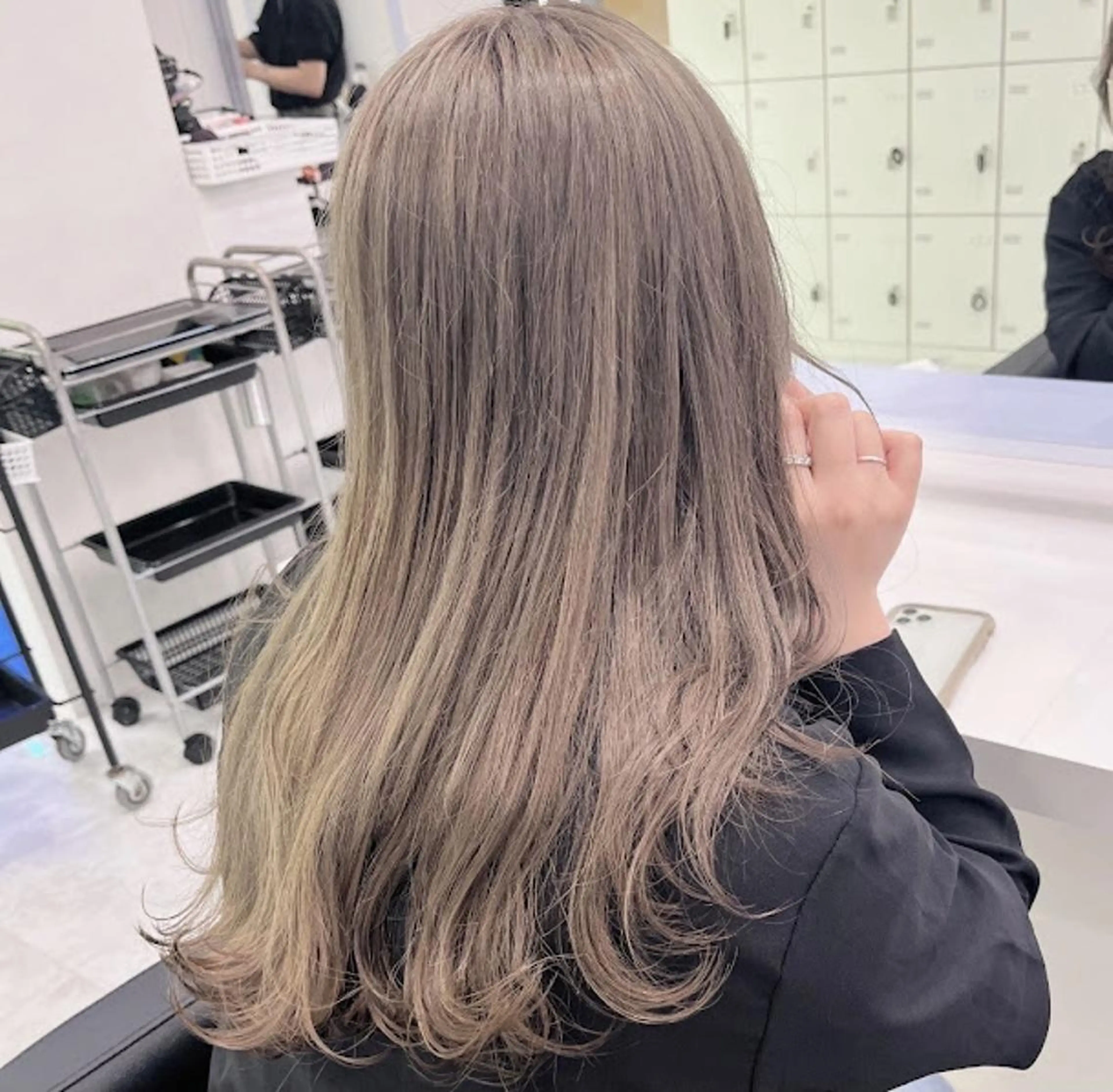 カラー 🪞【公式】表参道 🪞knot🪞のヘアスタイル