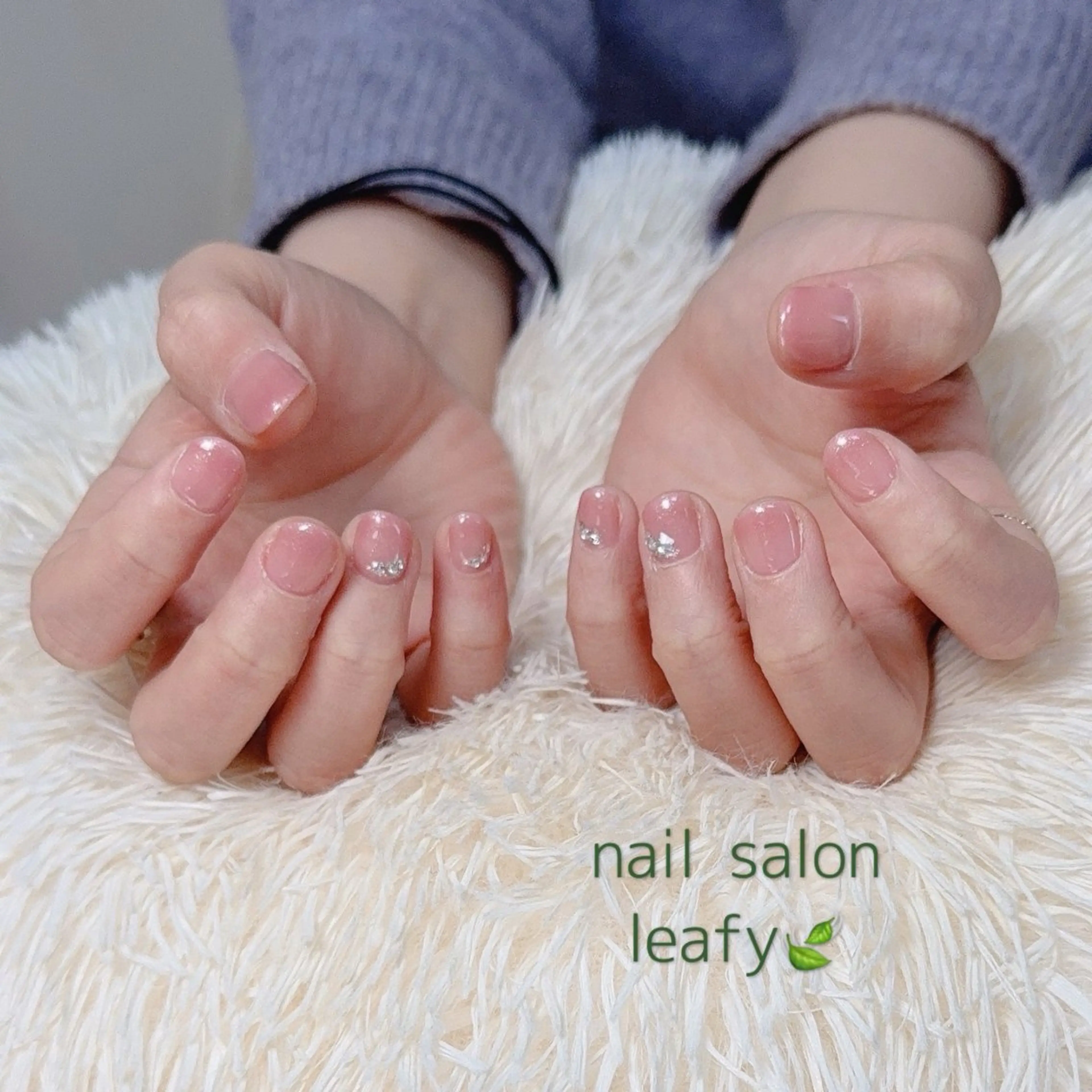 ネイル シンプルネイル ハンドネイル ネイルサロン leafyのネイルデザイン