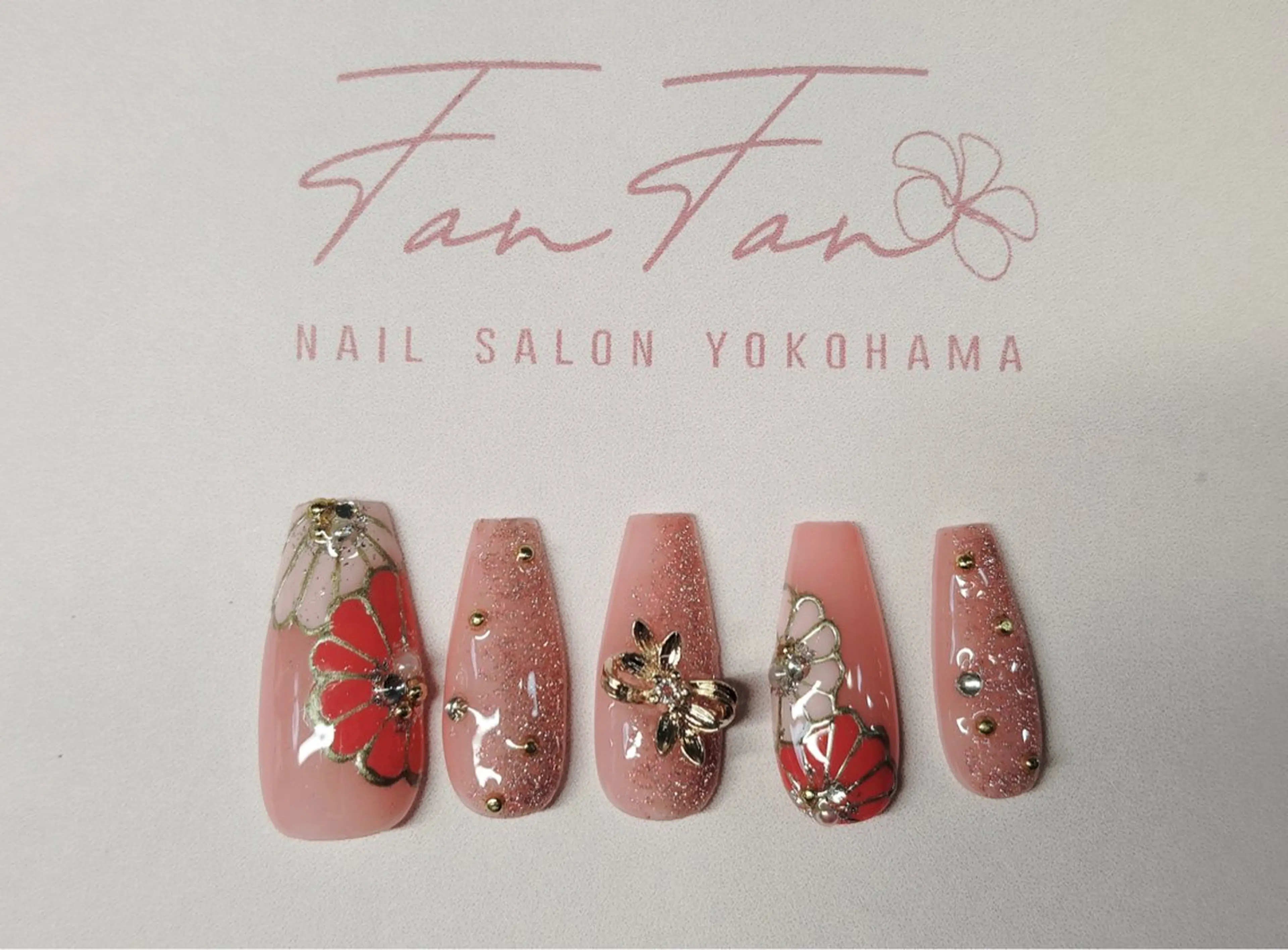 ネイル アートネイル オーロラネイル ガーリー キラキラネイル 韓国ネイル ハンドネイル KaKa FanFanNailのネイルデザイン