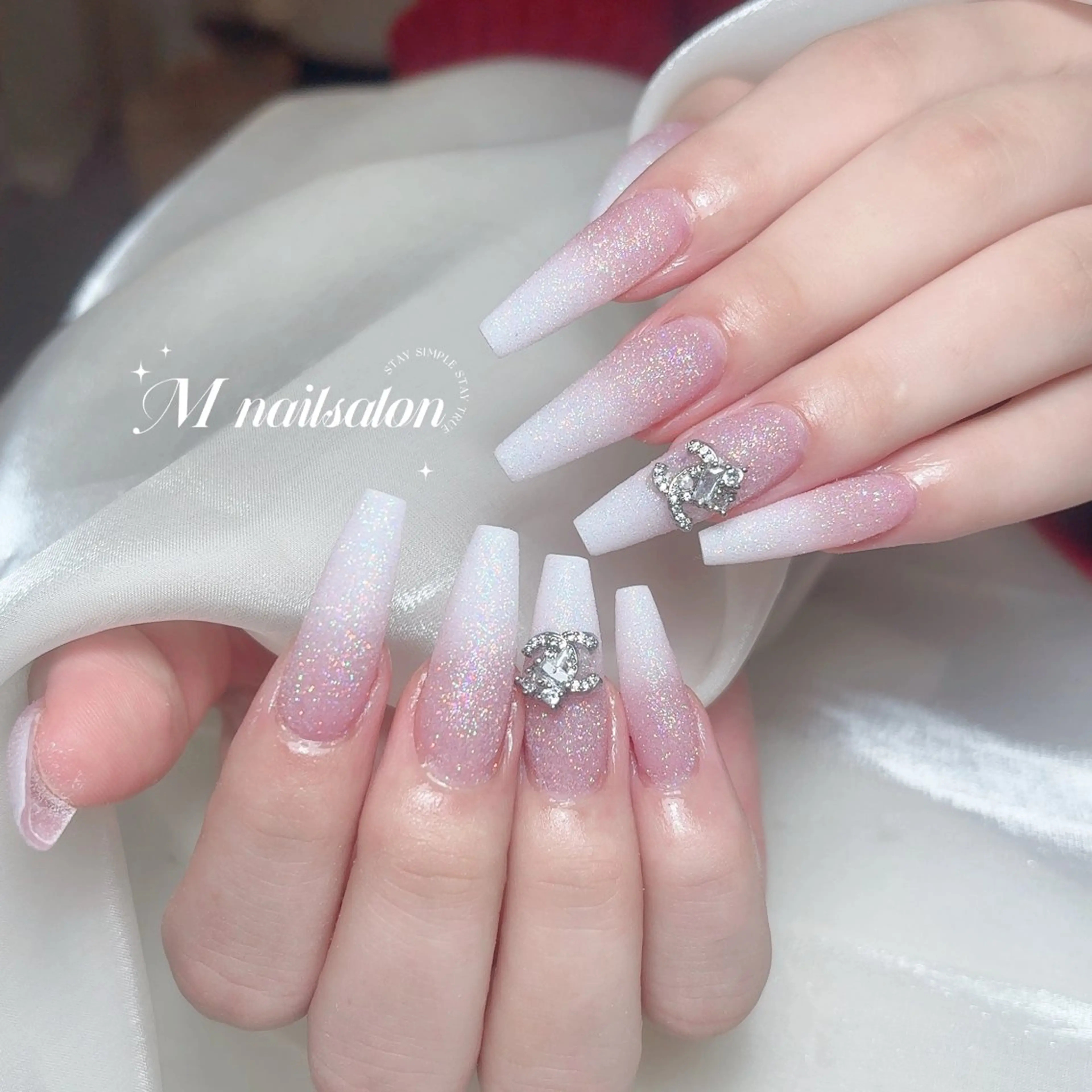 ネイル ハンドネイル 🎀M nails✨ ビューティーのネイルデザイン