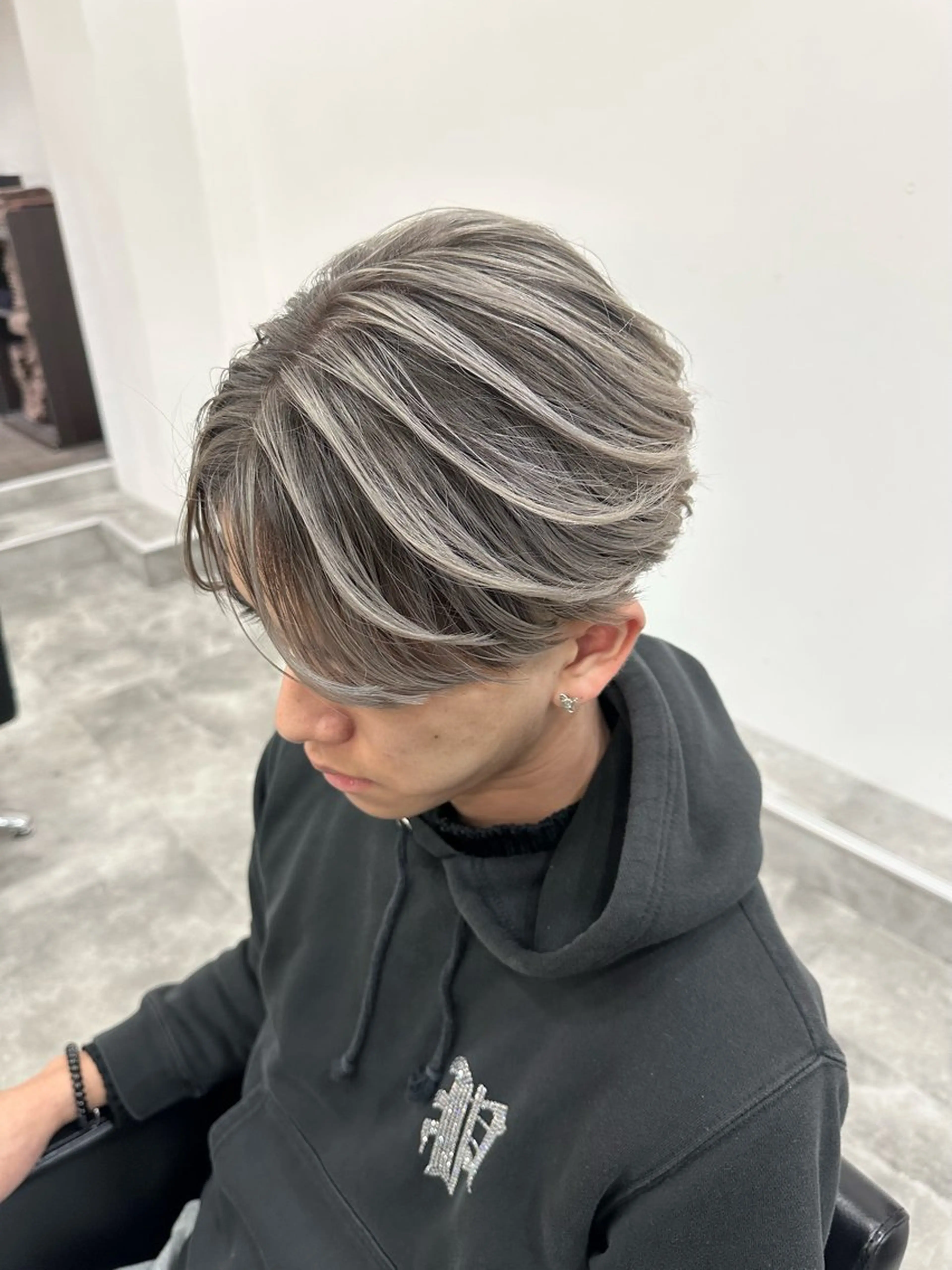 ミディアム カラー メンズ メンズバレイヤージュ メンズブリーチ バレイヤージュ ブリーチ レイヤーカット ヘアカラー hiar make ROSEL所属・ROSEL末吉 海渡のヘアスタイル