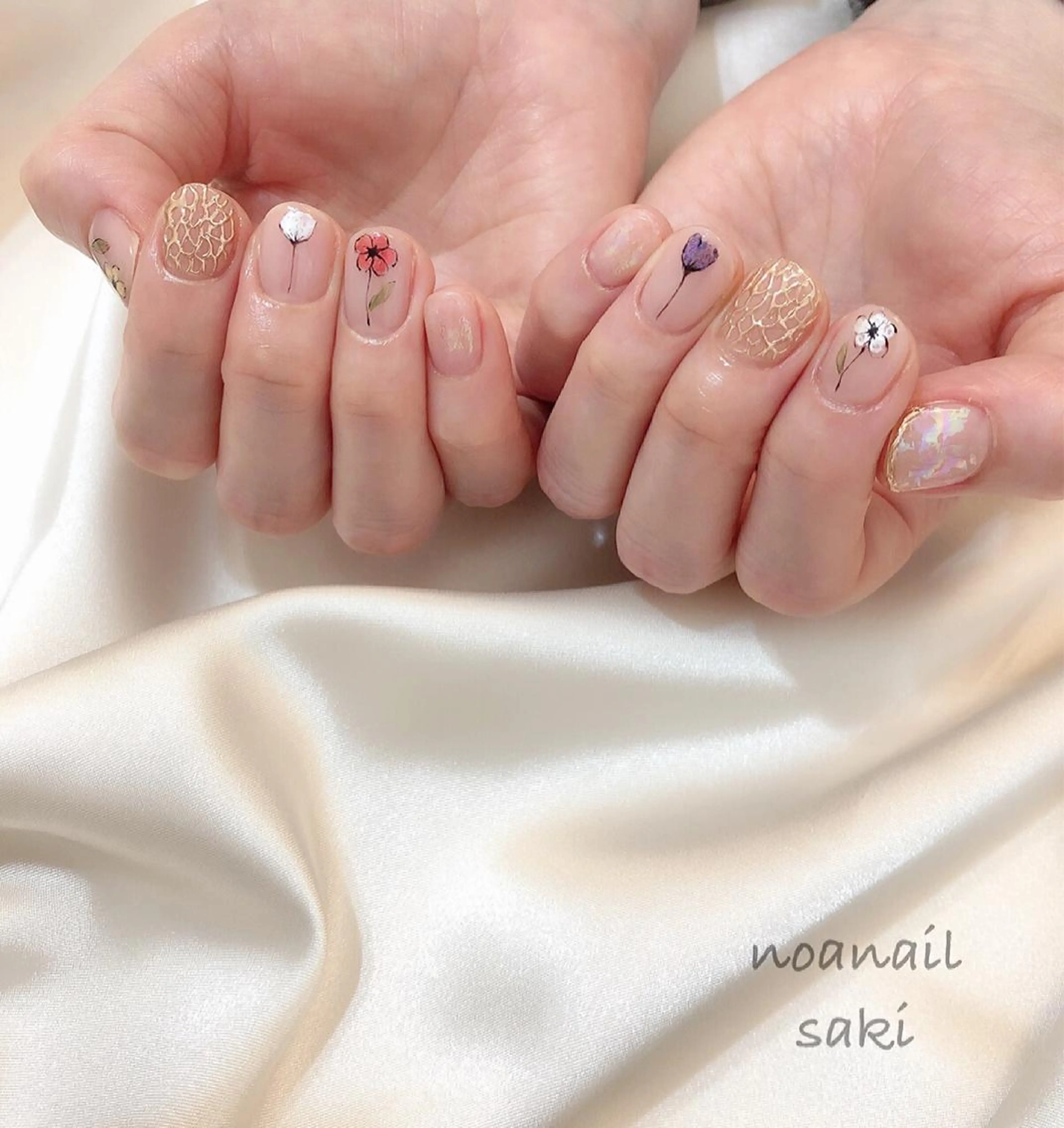 ネイル アートネイル ジェルネイル ミラーネイル ニュアンスネイル パラジェル nailsalon noa所属・nailist sakiのネイルデザイン