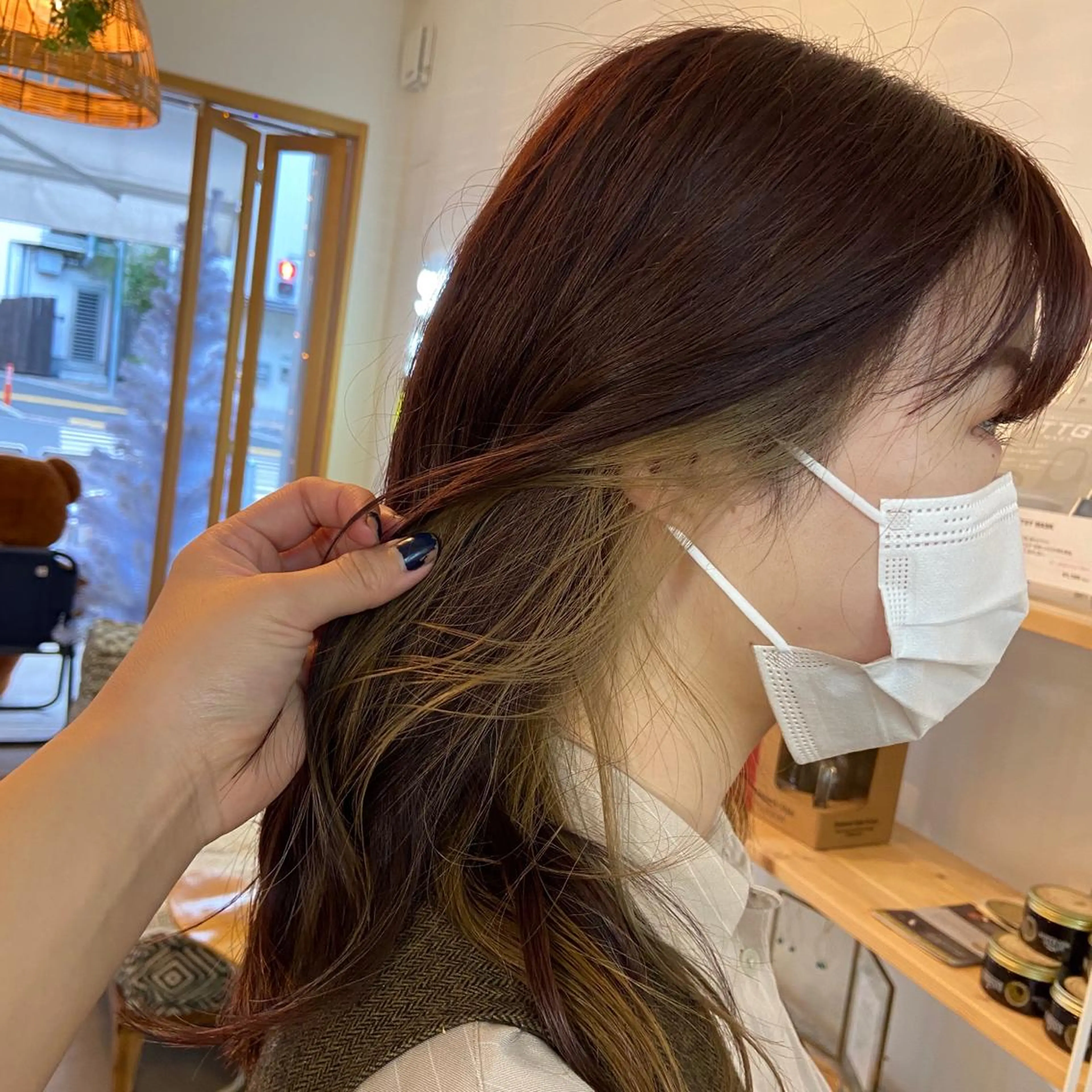 ロング カラー ベージュカラー イヤリングカラー カット ヘアカラー トリートメント SUNC🍀大熊 花奈絵🍀のヘアスタイル