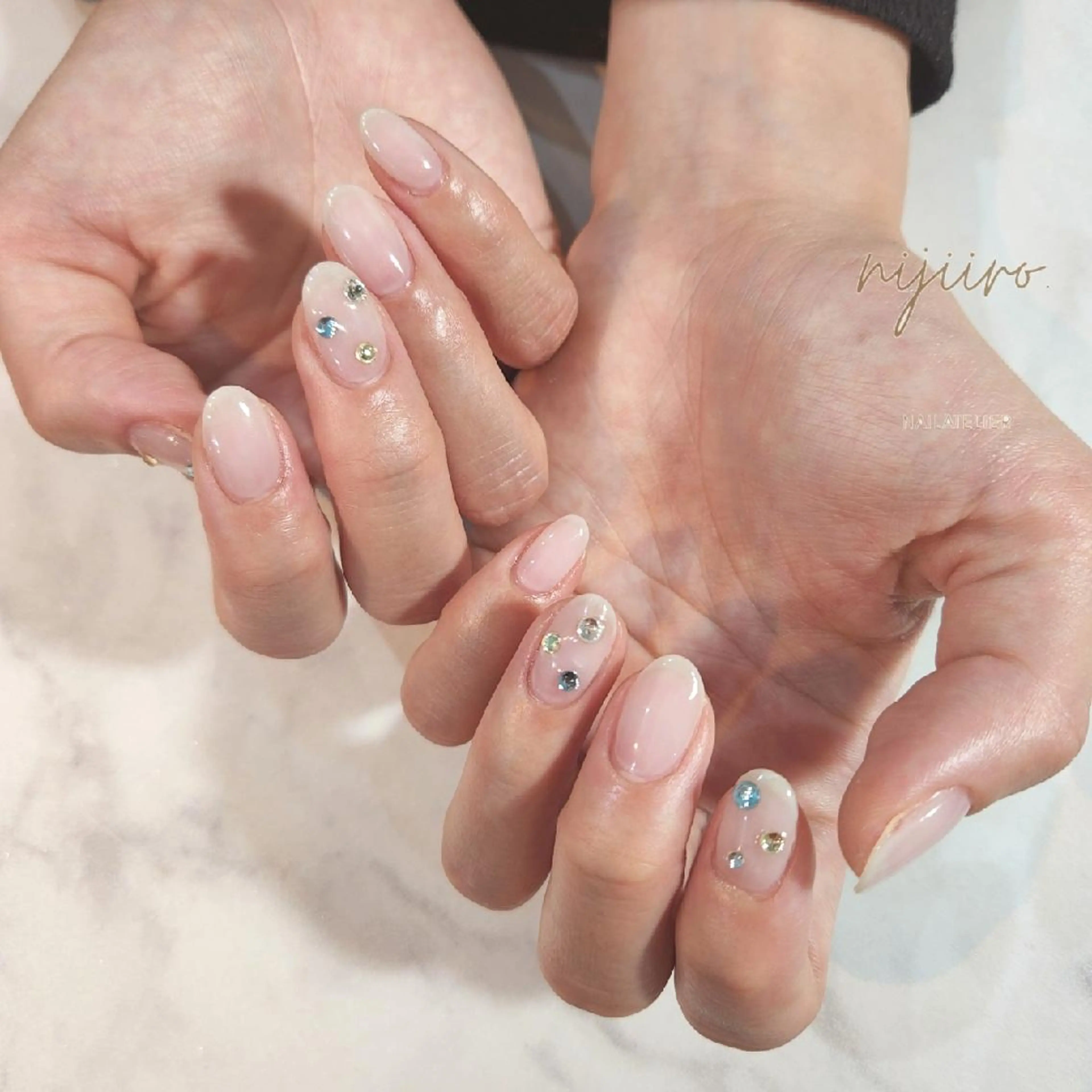 ネイル ハンドネイル nailatelier nijiiro.所属・nijiiro🌈 サトウのネイルデザイン