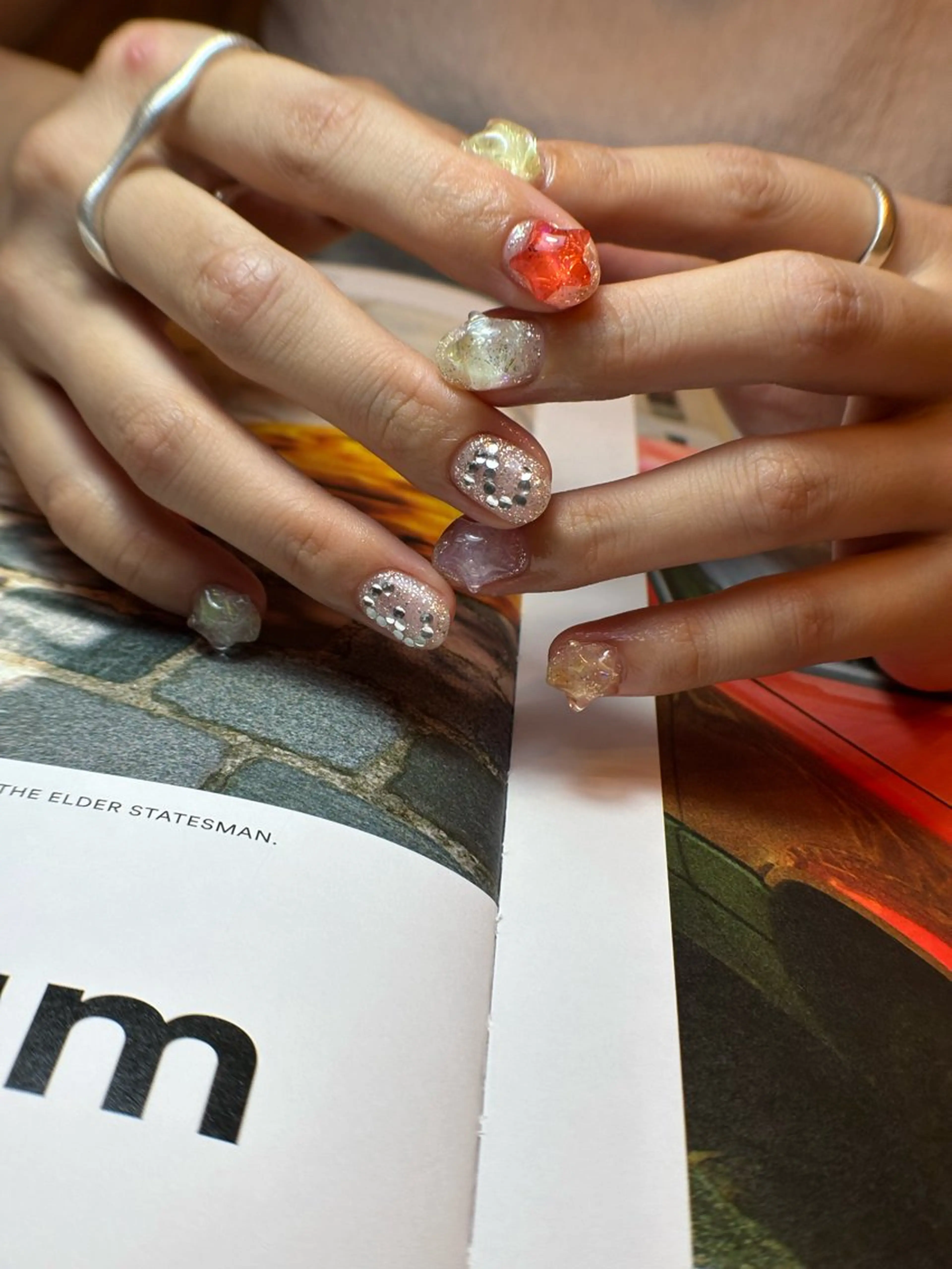 ネイル フットネイル ジェルネイル マグネットネイル ニュアンスネイル ワンカラーネイル ハンドネイル illum hicariのネイルデザイン