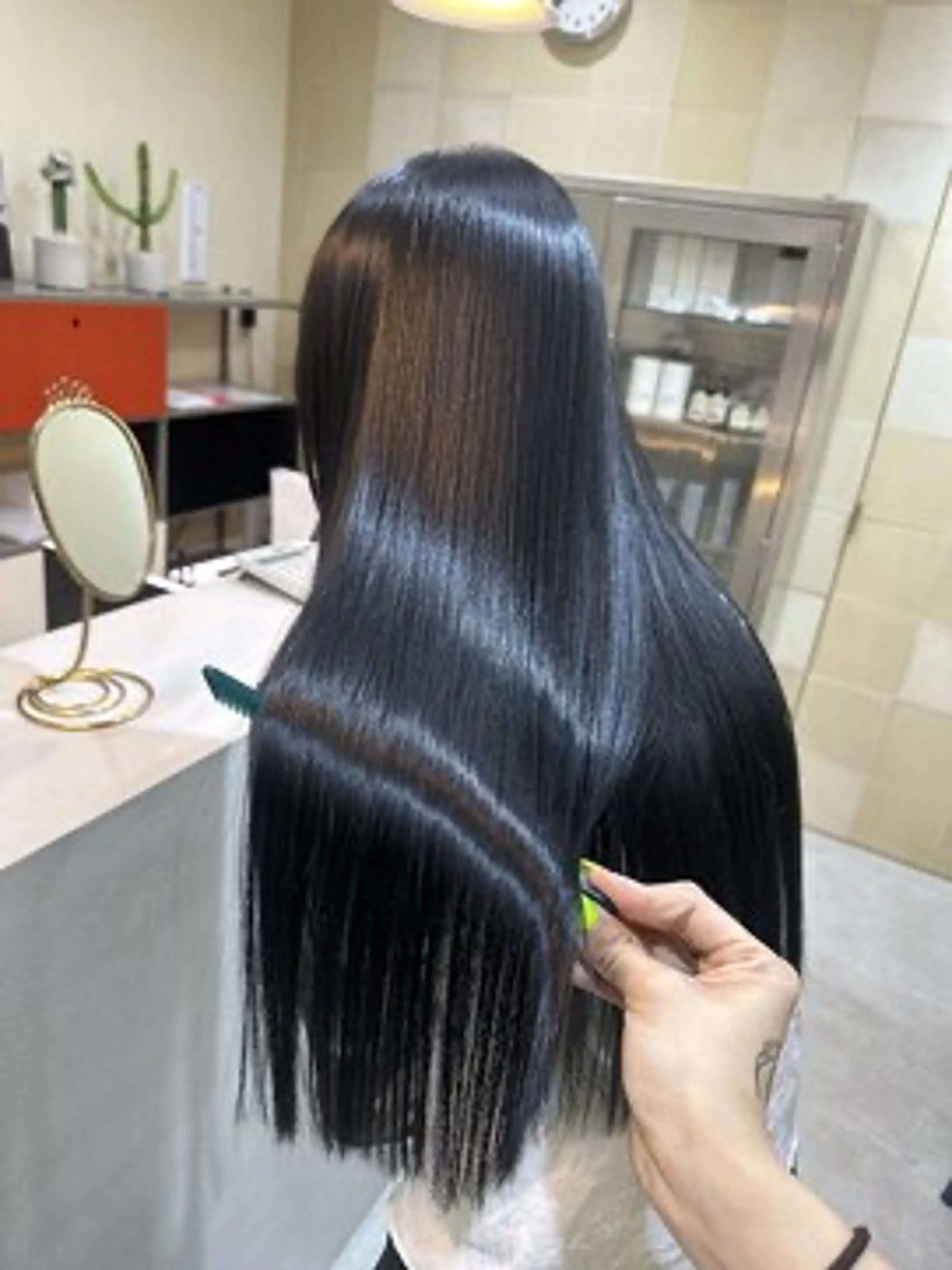 ロング カラー HERMITAGE/ chihiroのヘアスタイル