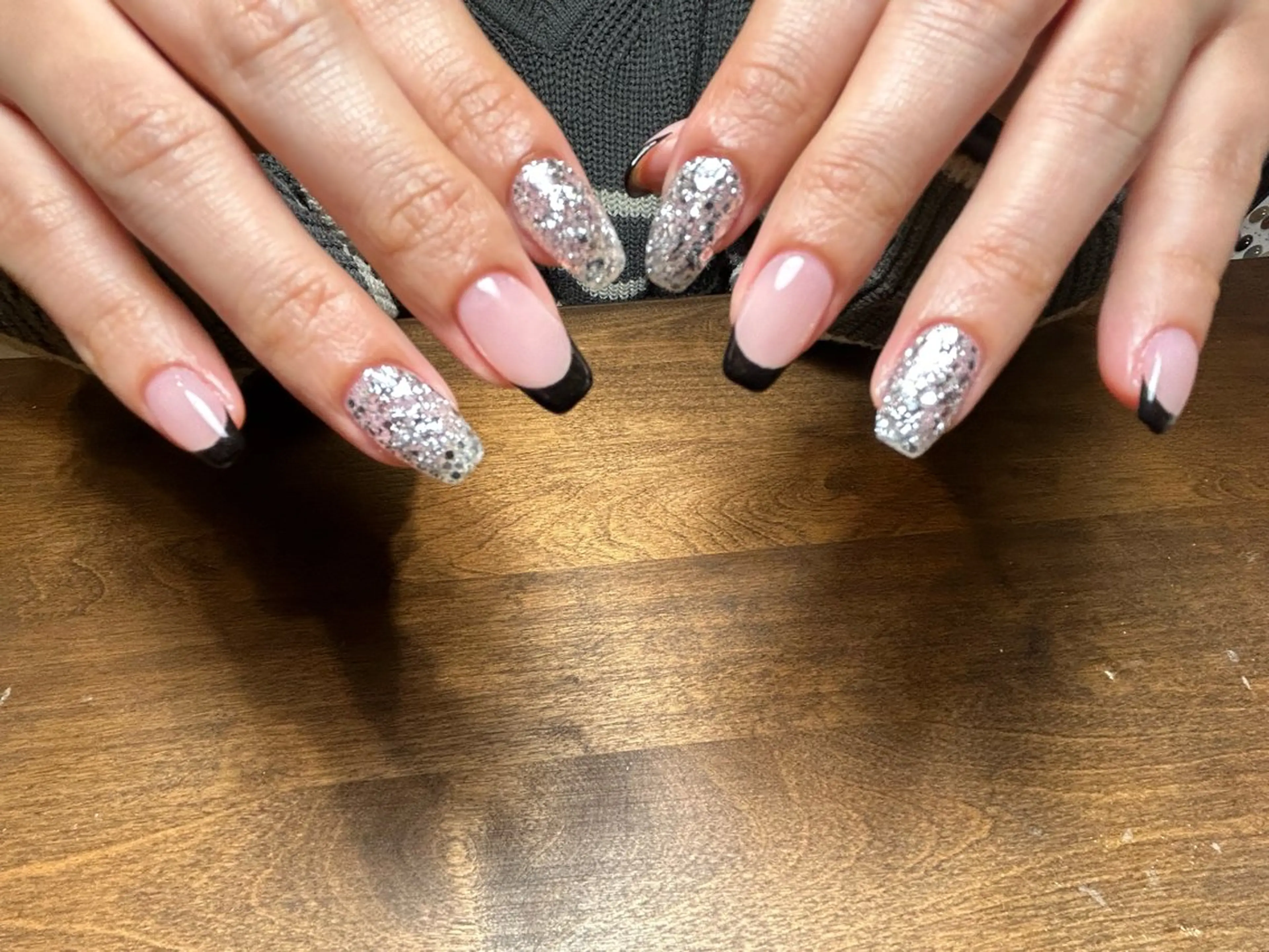 ネイル poli nailsのネイルデザイン