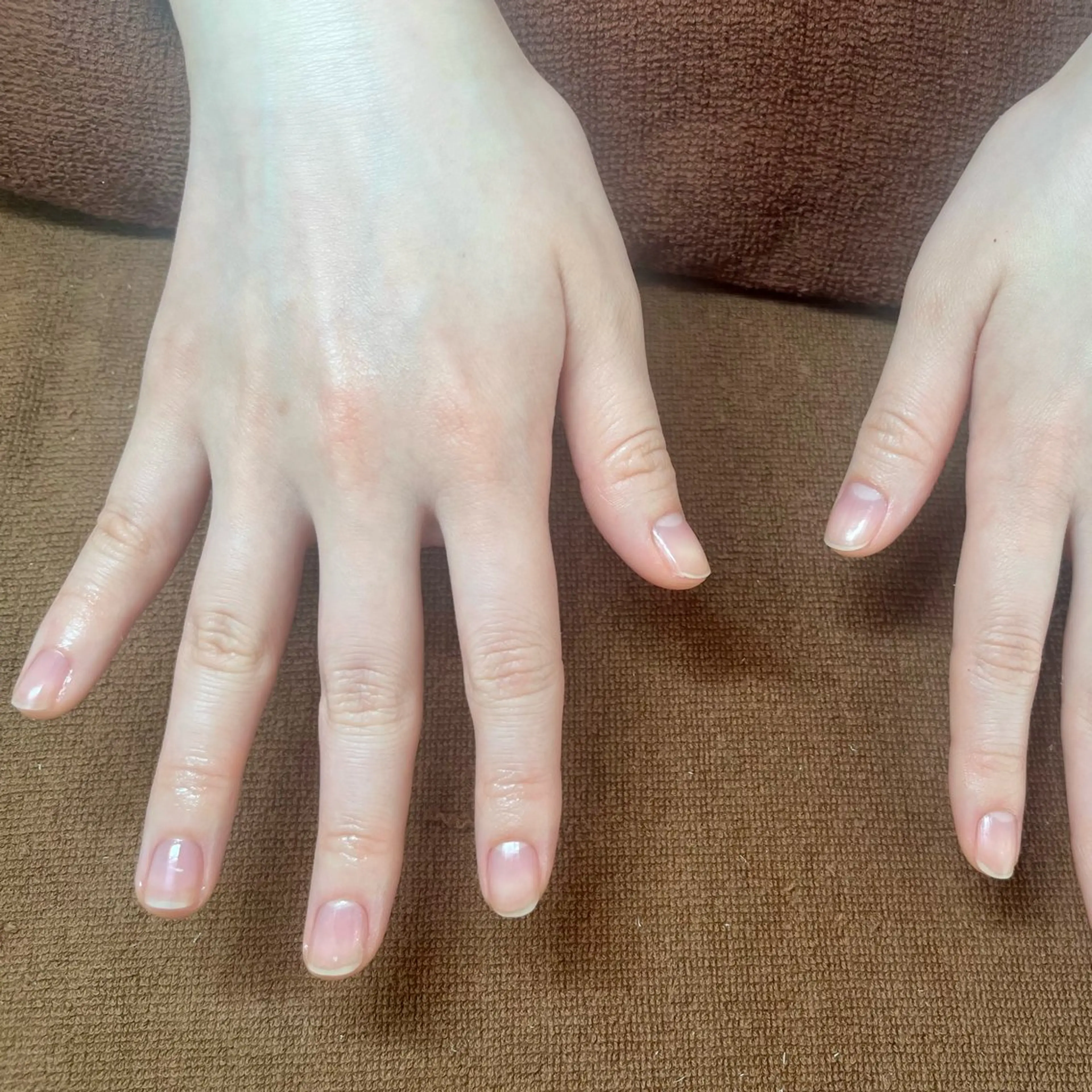 ネイル 自爪とネイルケア専門サロン　プリナチュール所属・吉岡 泉のネイルデザイン