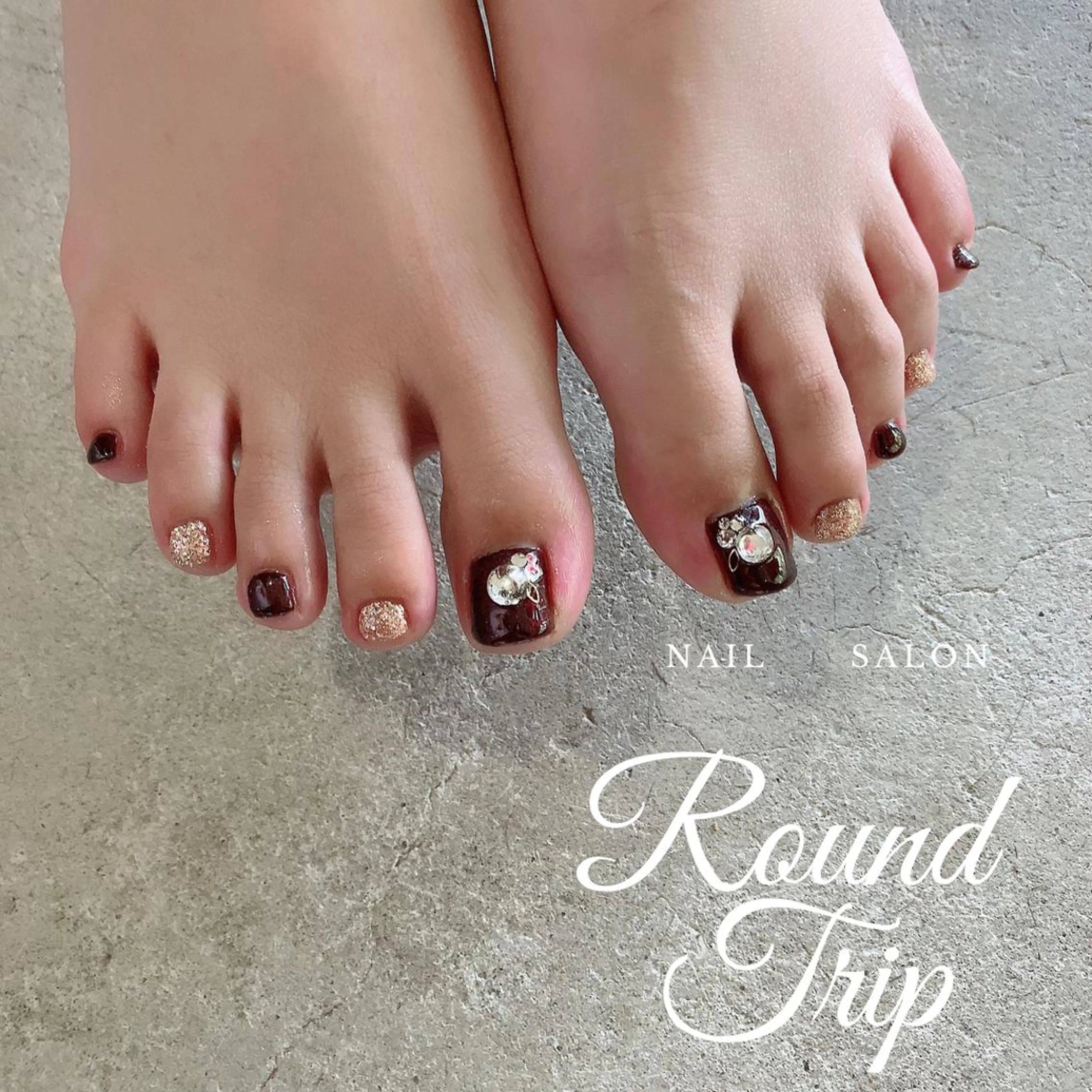 ネイル フットネイル ワンカラーネイル ネイルサロンラウンドトリップ所属・石江 実希のネイルデザイン