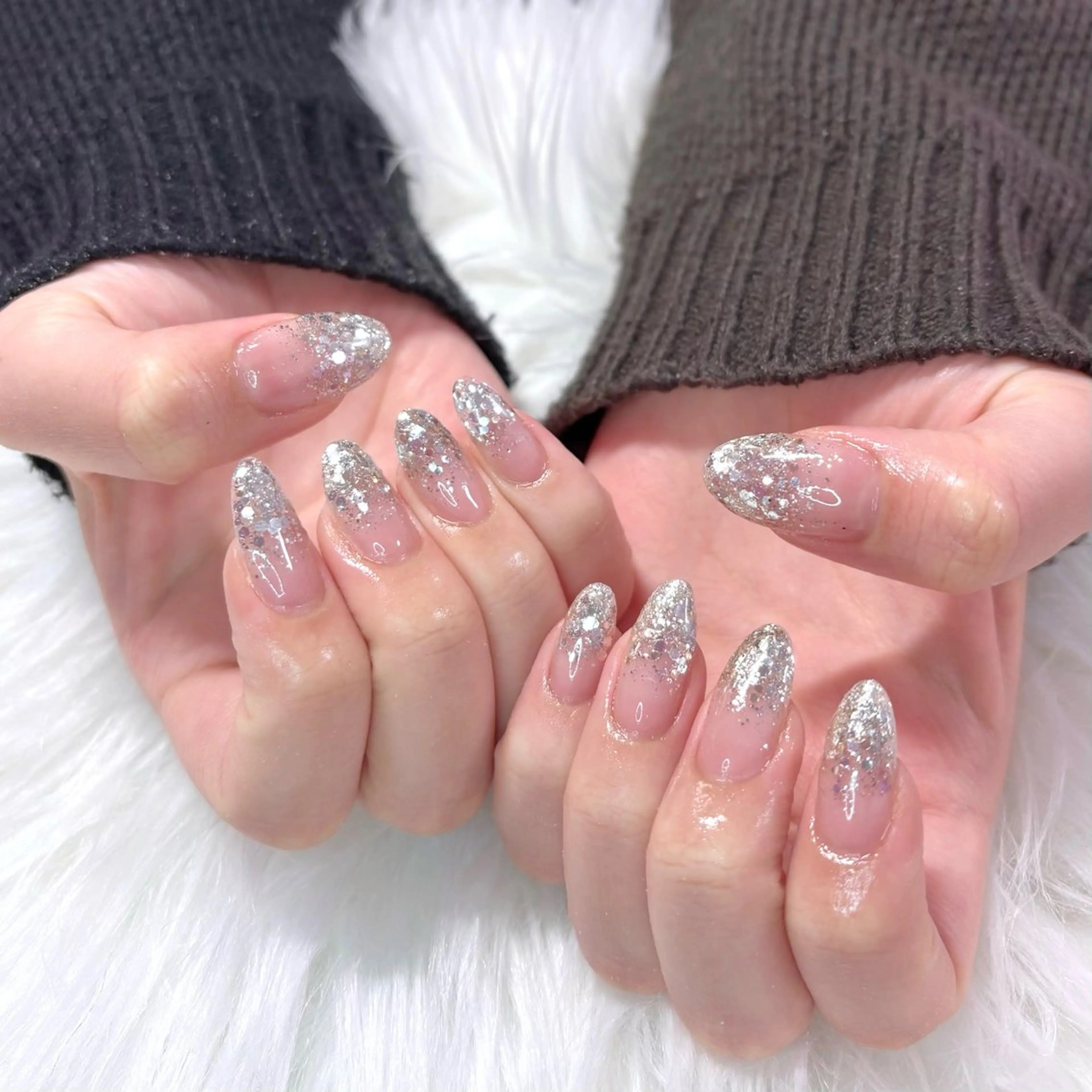 ネイル グラデーション ラメ(グリッター) ラメグラデーション シルバー ハンドネイル Noix nailのネイルデザイン