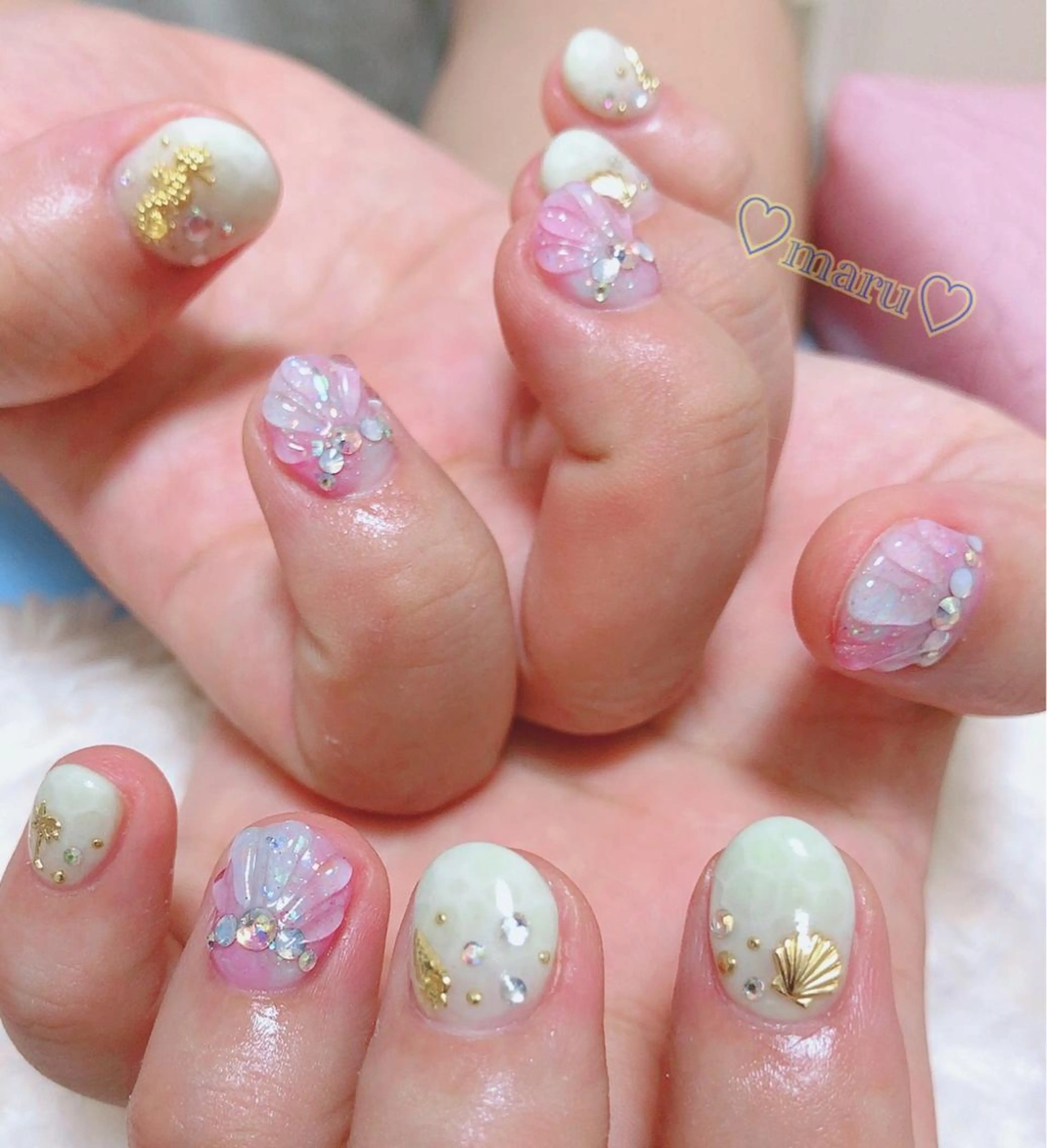 ネイル ハンドネイル フットネイル まるみ ♡のネイルデザイン