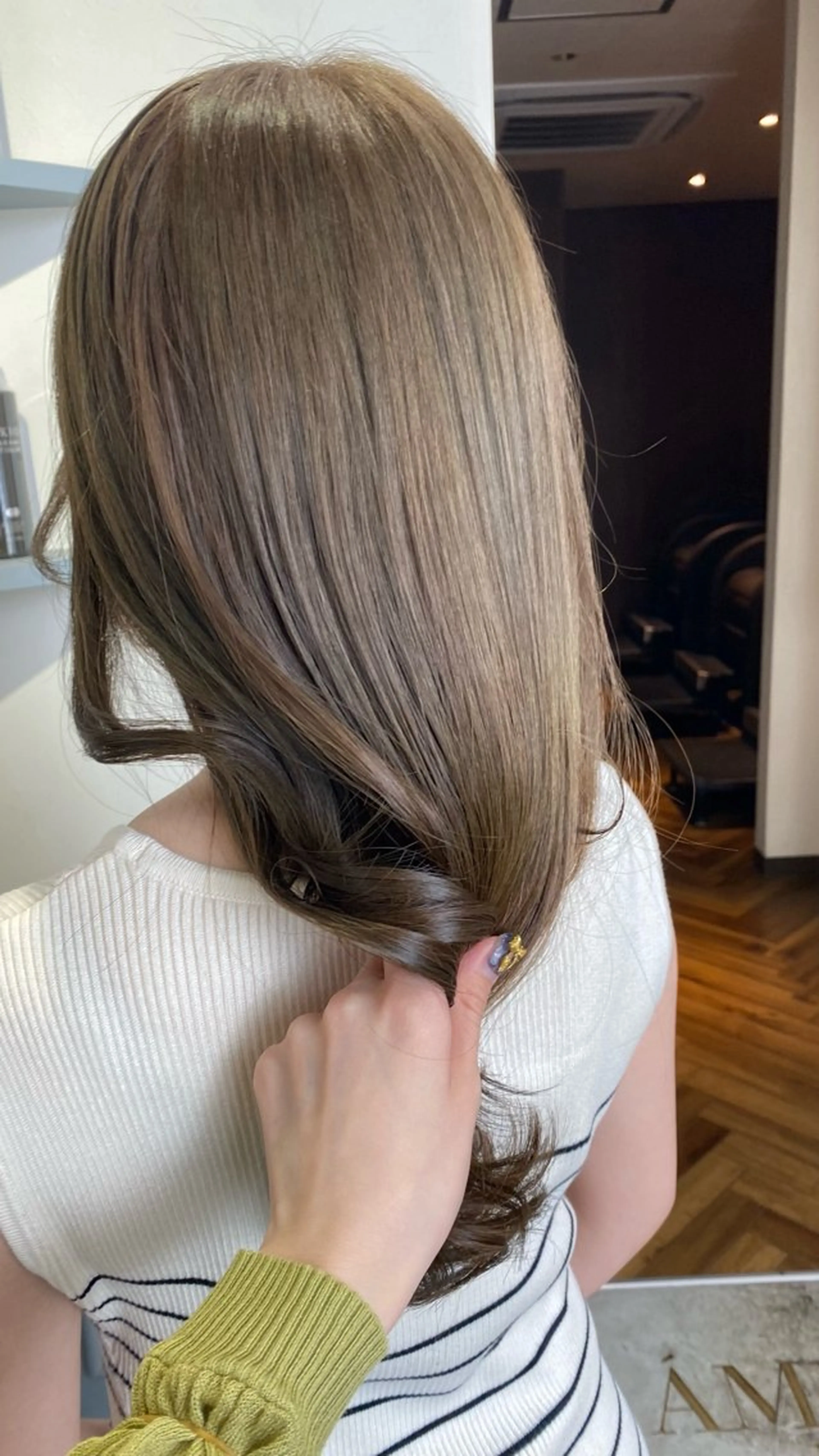 セミロング カラー eclart ayaのヘアスタイル