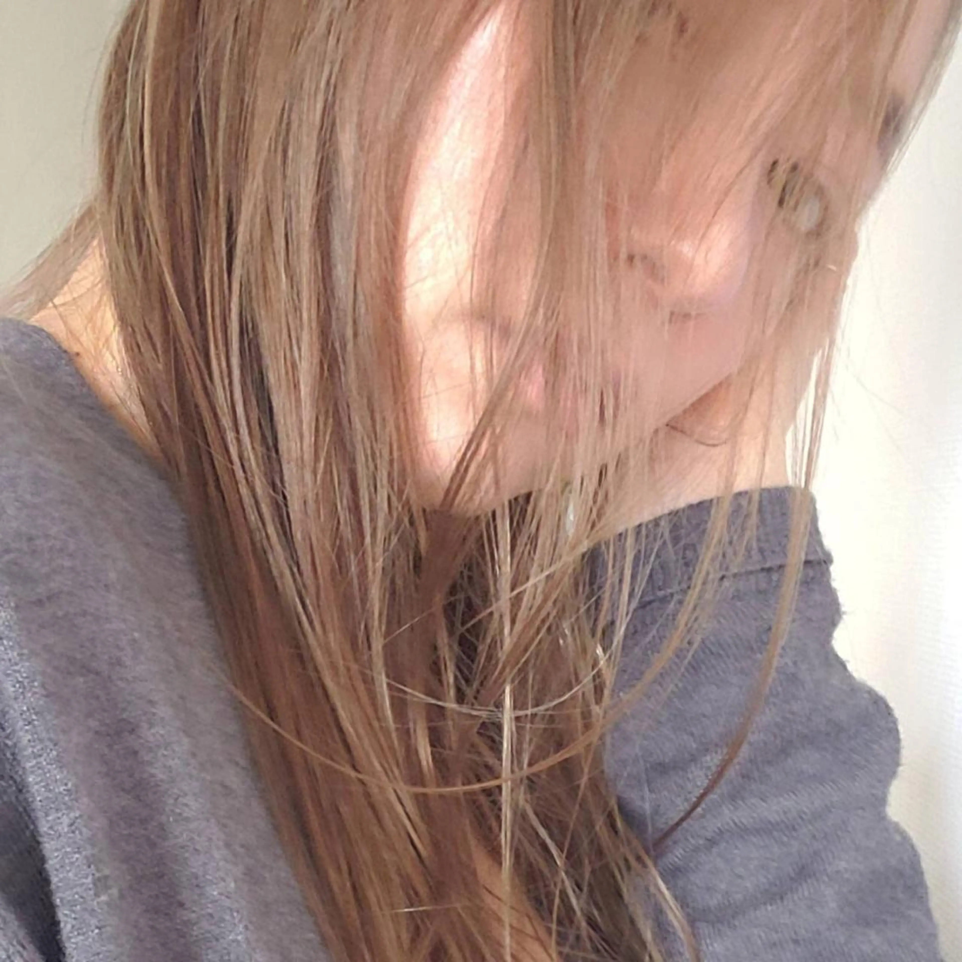 ロング カラー ベージュカラー 透明感カラー ハイトーンカラー luve heart's And Be  minamisemba所属・脇坂 佳世の眉毛・アイブロウイメージ