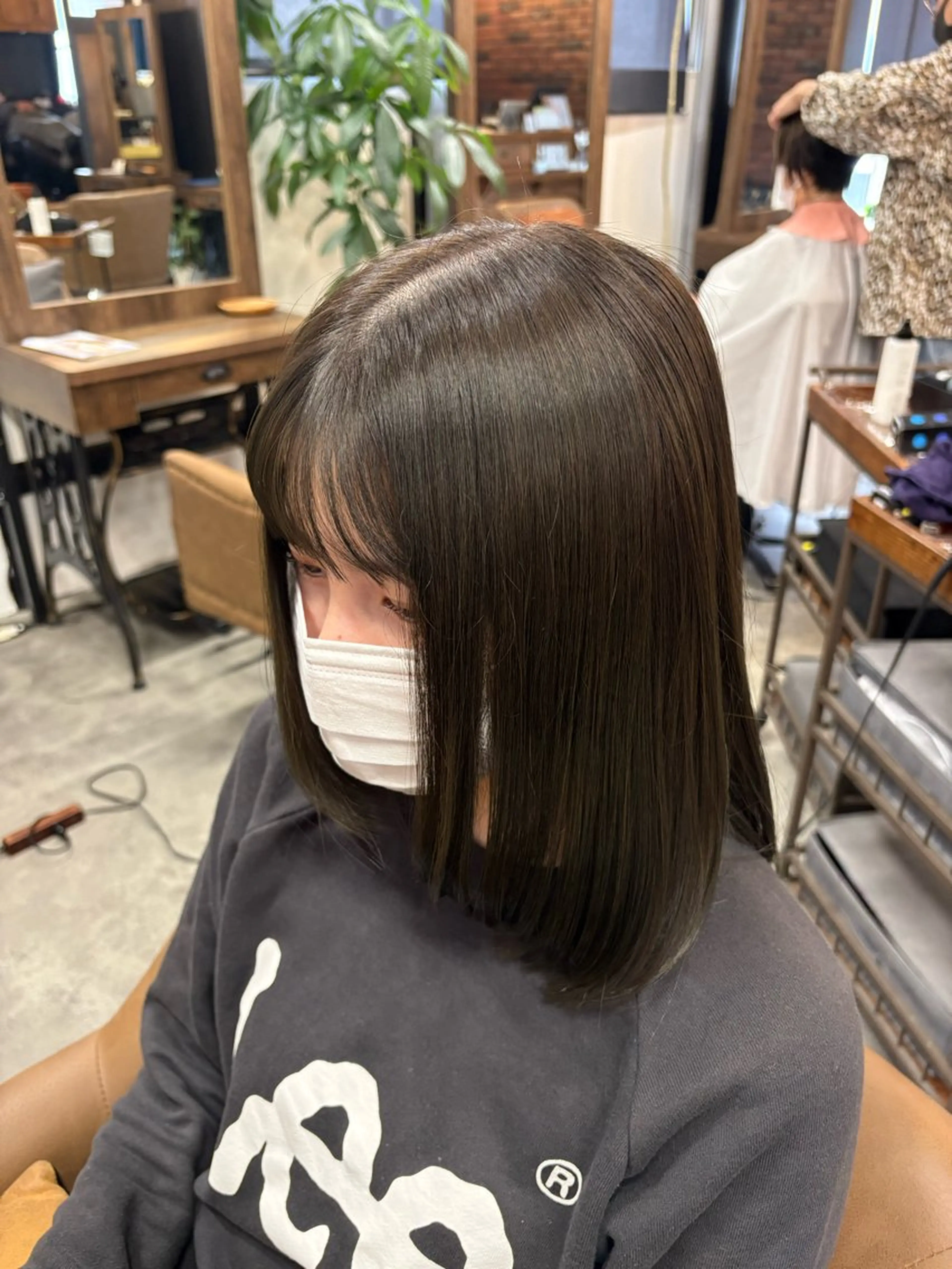 カラー ブラウンカラー オリーブブラウン ヘアカラー veretta.matsuiyamate所属・まきの ふうかのヘアスタイル