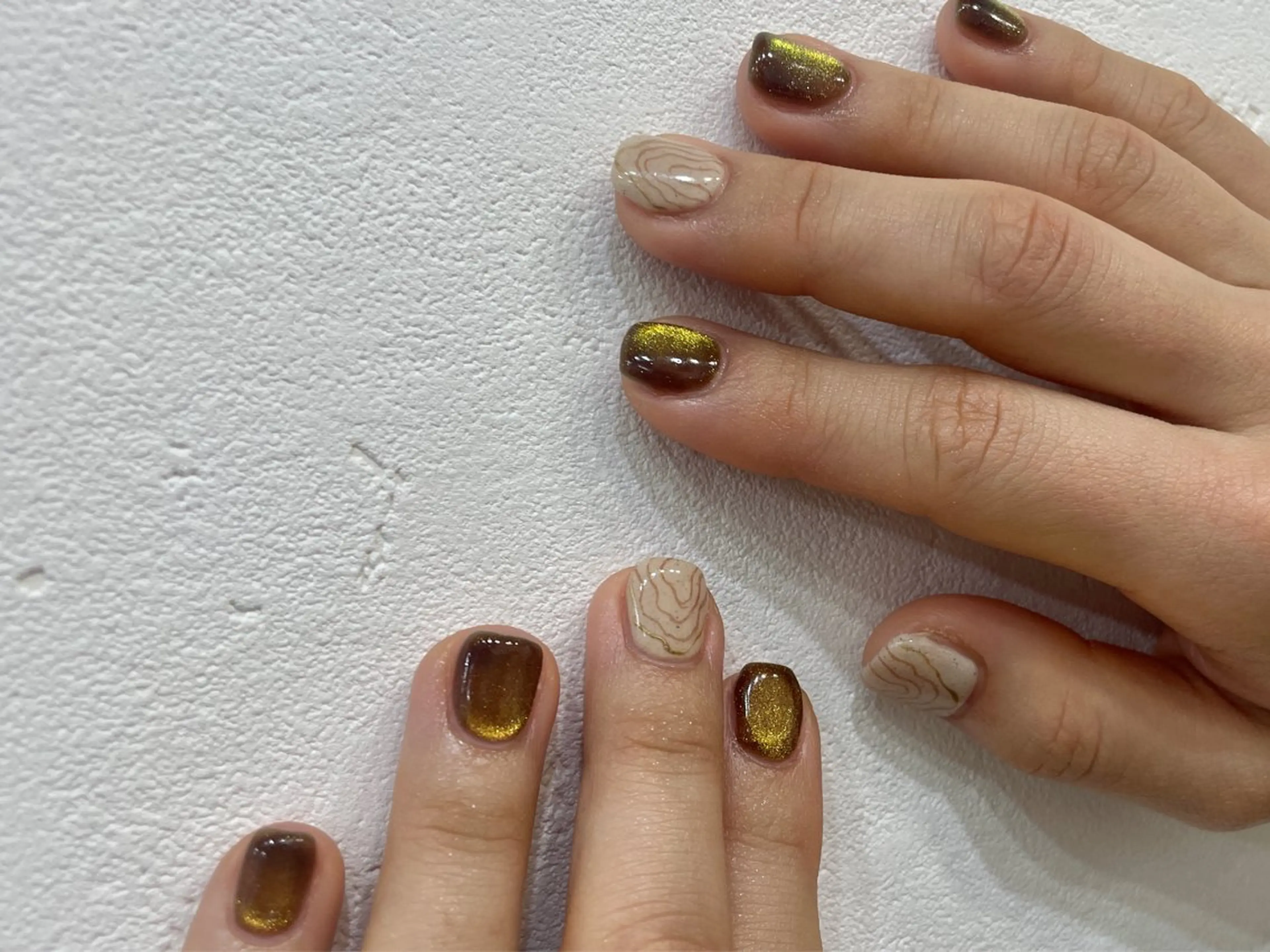 ネイル グリーン 氷ネイル・うるうるネイル 韓国ネイル マグネットネイル ニュアンスネイル ハンドネイル 園田 ソノダのネイルデザイン