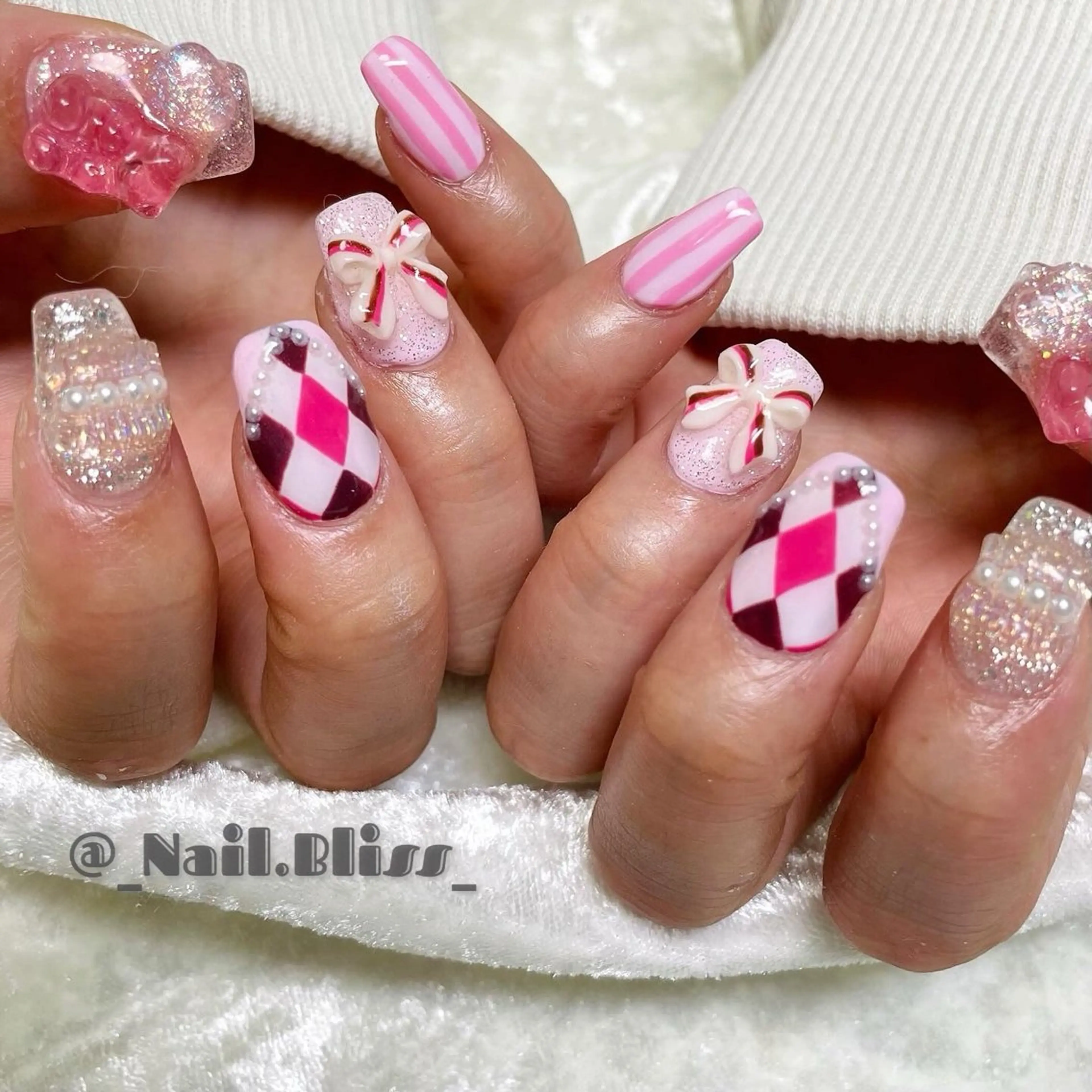 ネイル 持ち込み ハンドネイル NAIL BLISSのネイルデザイン
