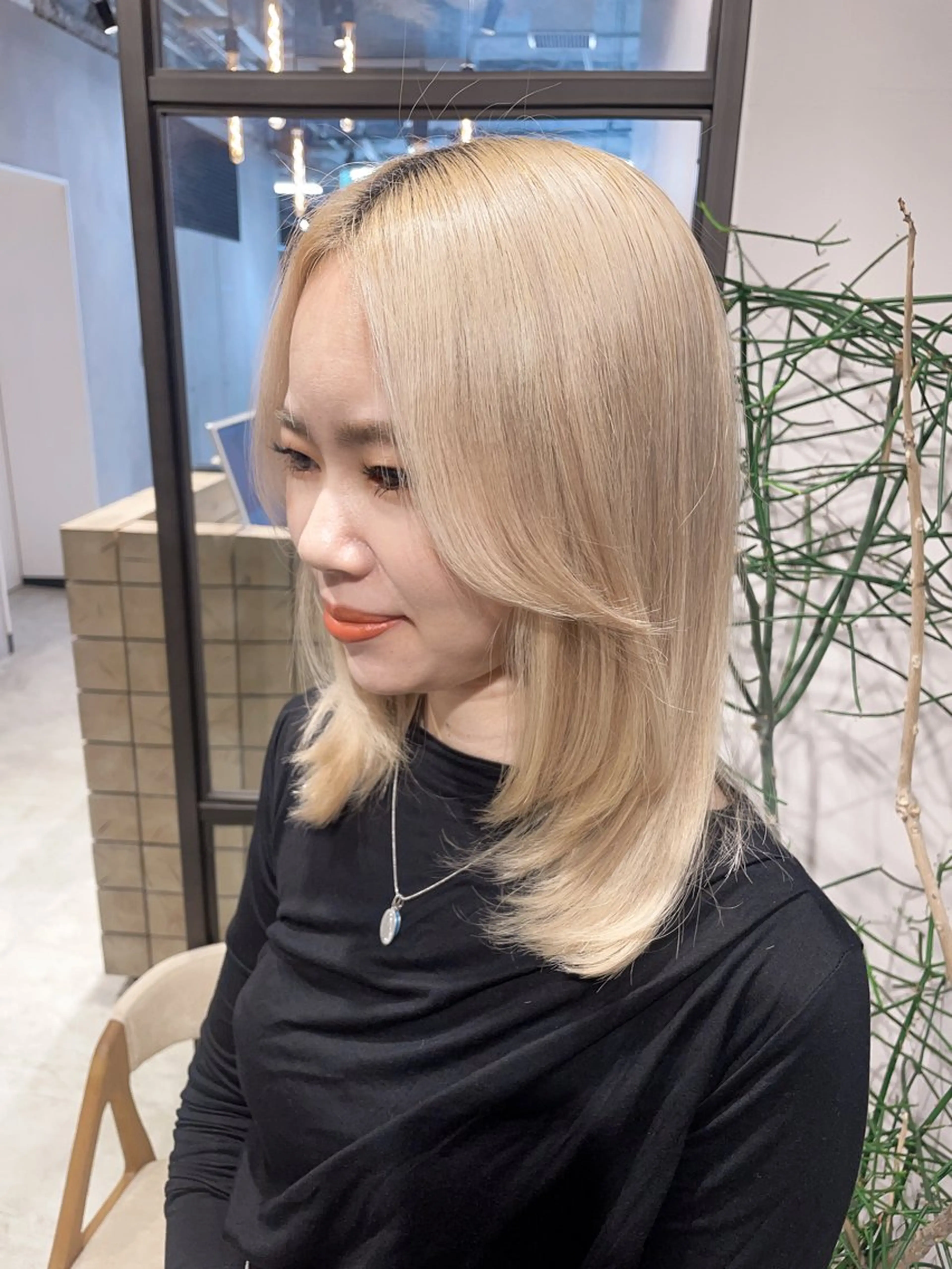 ミディアム レイヤーカット トリートメント 透明感カラー✨艶髪 制作🌱山根あゆみのヘアスタイル