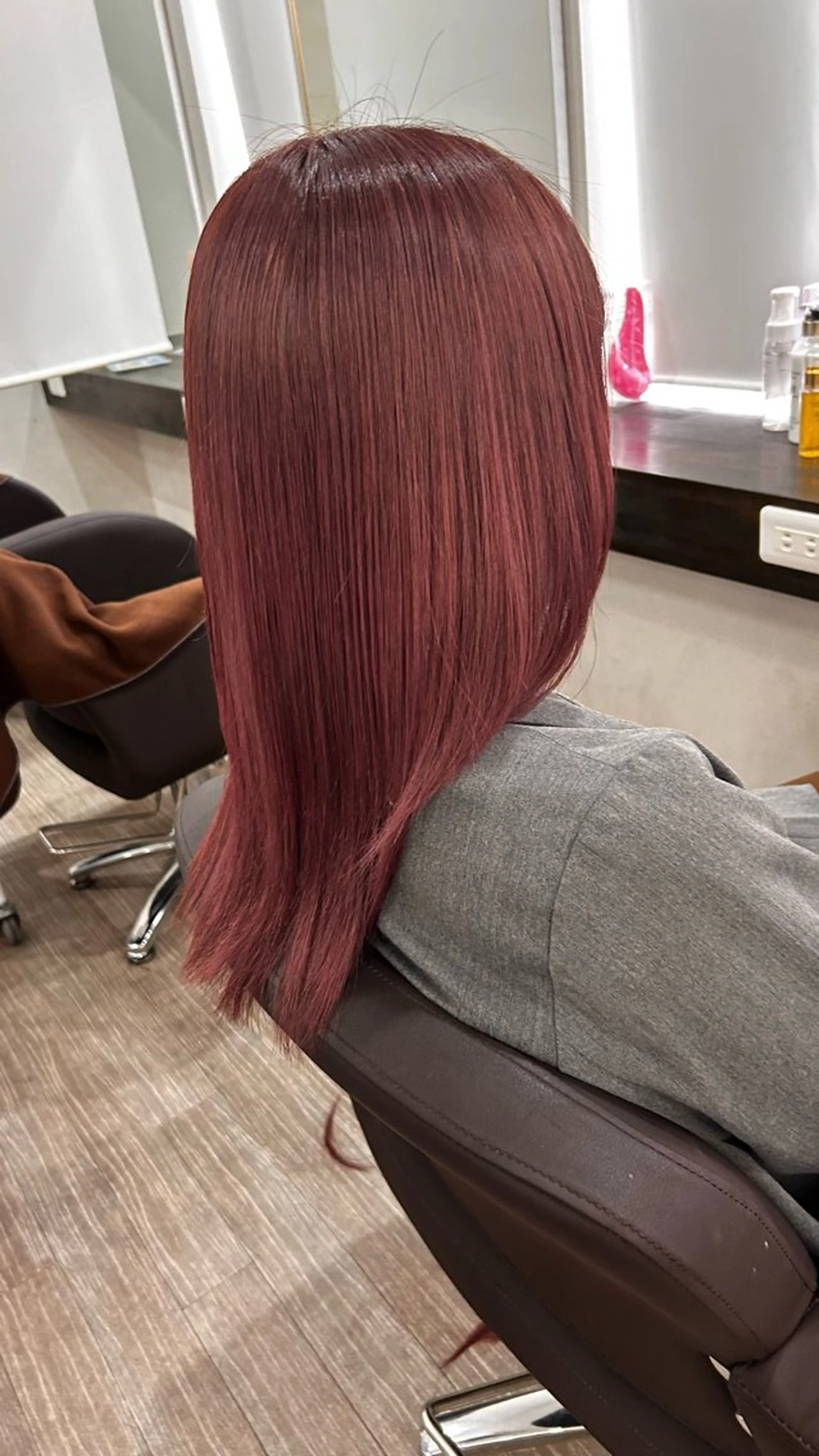 セミロング カラー 長田 麻友子のヘアスタイル