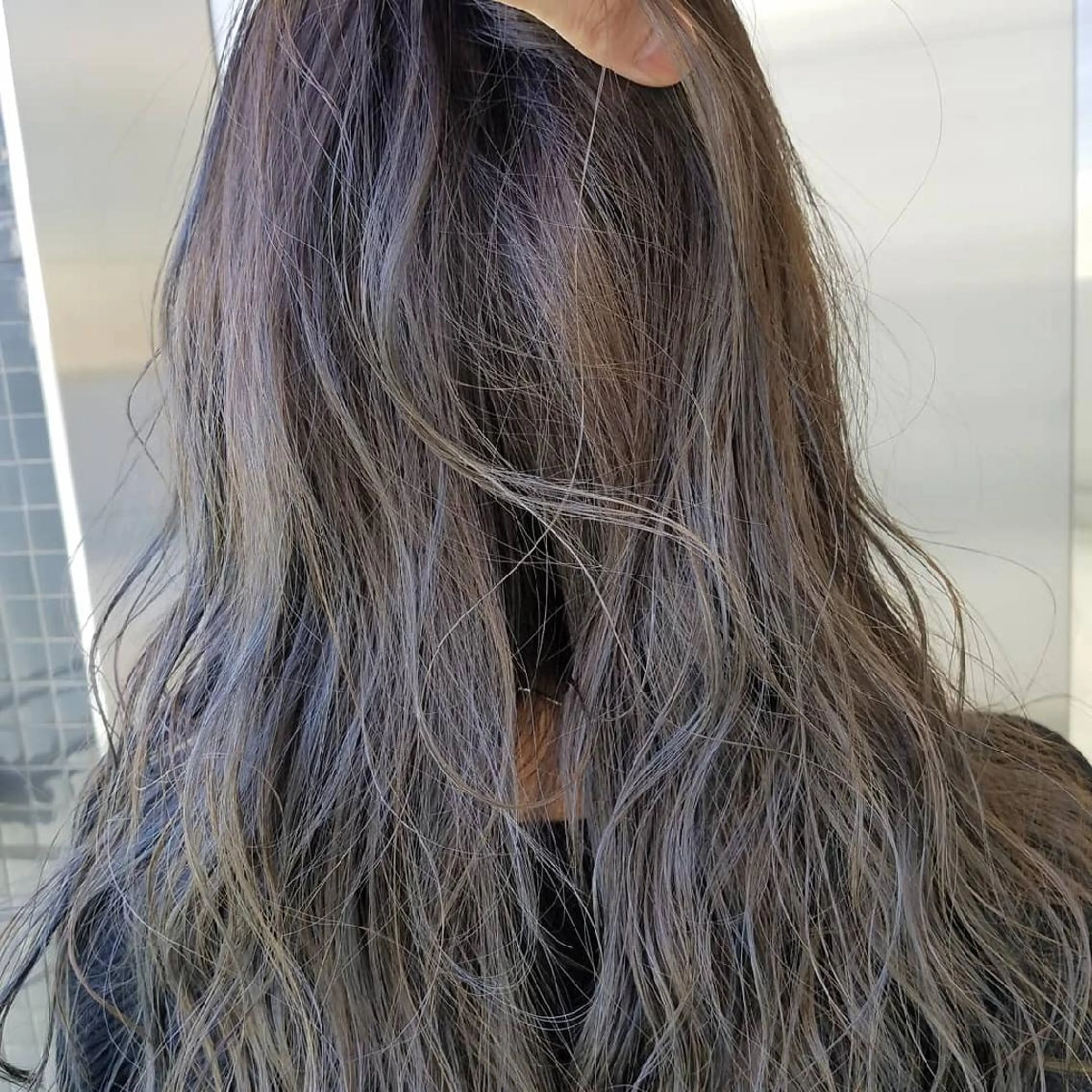 ミディアム カラー ベージュカラー 透明感カラー ハイライトカラー オリーブベージュ ハイライト iplus まつげ、眉毛、耳つぼのマツエク・マツパデザイン