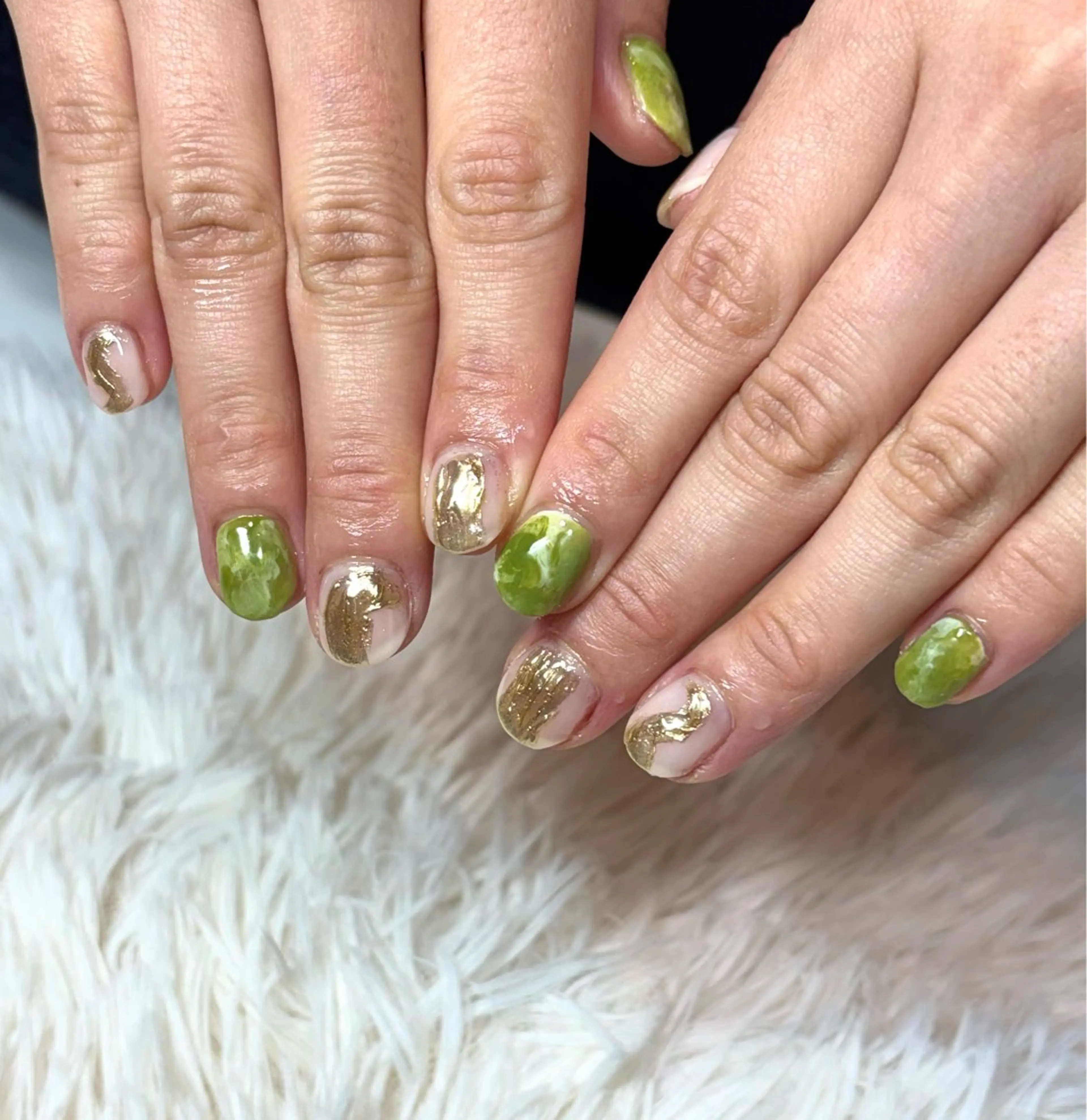 ネイル ラメ(グリッター) ニュアンスネイル 春ネイル ハンドネイル LUANA n'sのネイルデザイン