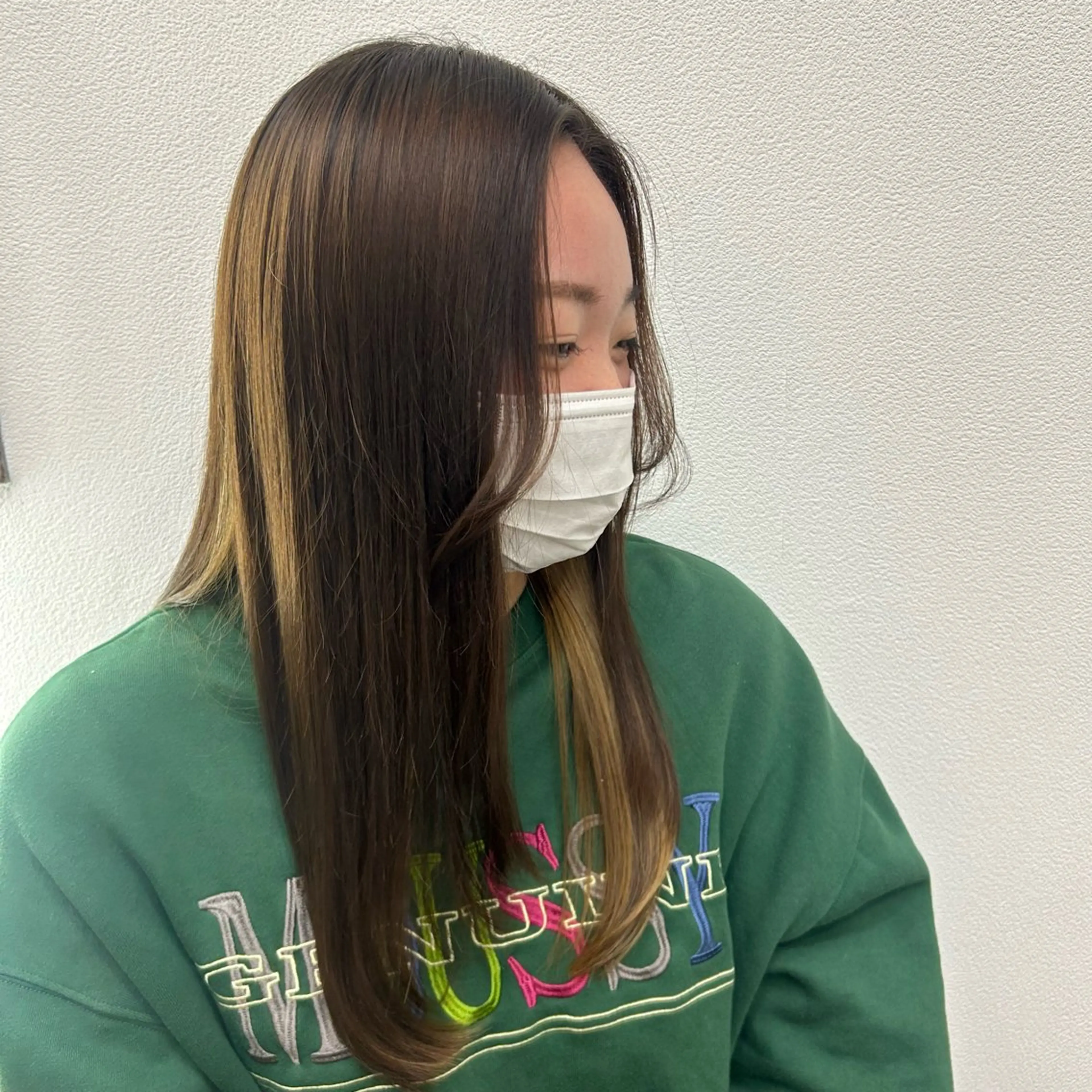 ロング レイヤーカット レナークウィズ　北川 愛璃のヘアスタイル