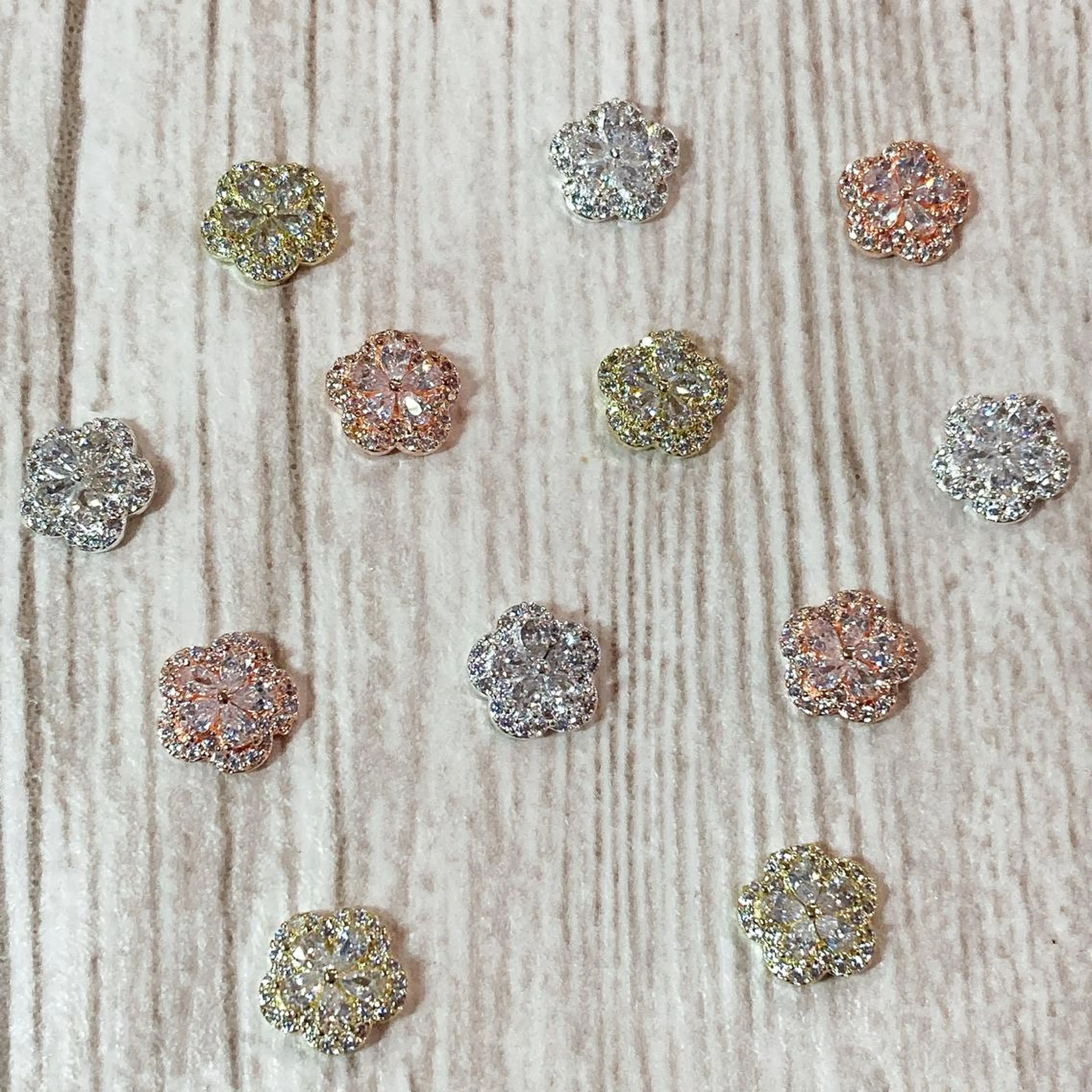 カラー パーマ ヘアアレンジ メンズ キッズ ネイル マツエク・マツパ Salon Ｋのネイルデザイン