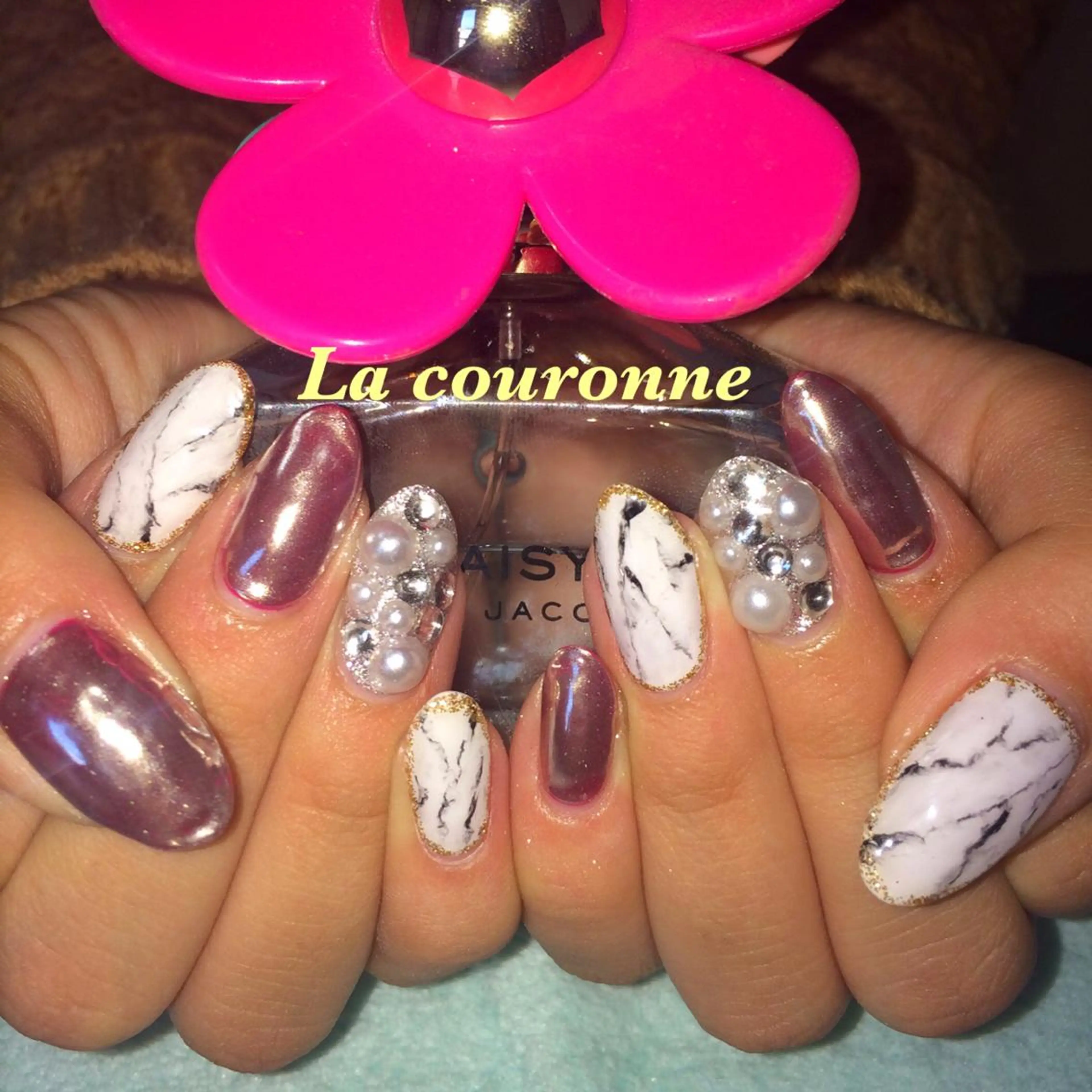 ネイル Lacouronne NATSUMIのネイルデザイン