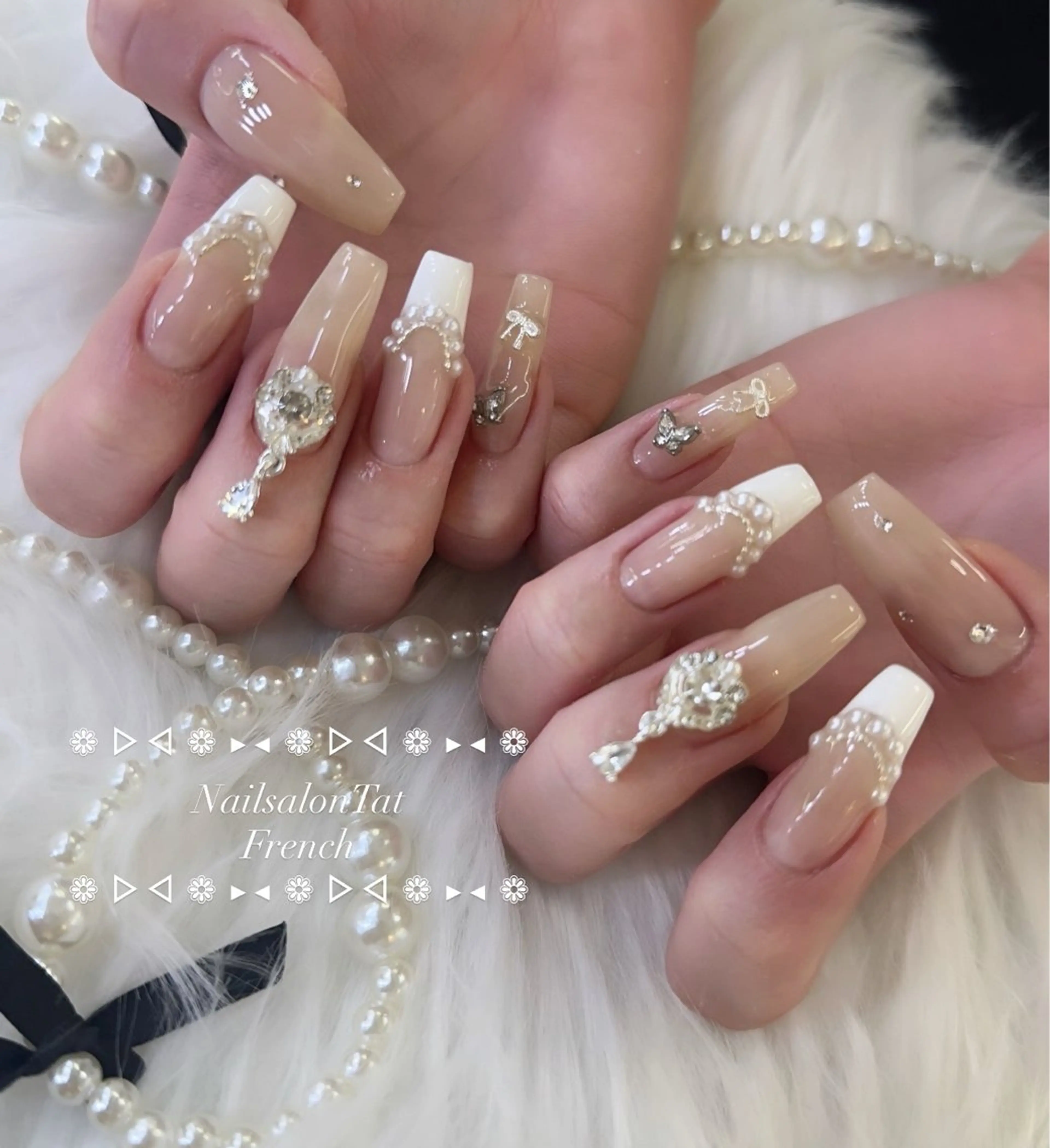 ネイル フットネイル ジェルネイル キラキラネイル 韓国ネイル マグネットネイル ハンドネイル TIDY M&Mのネイルデザイン