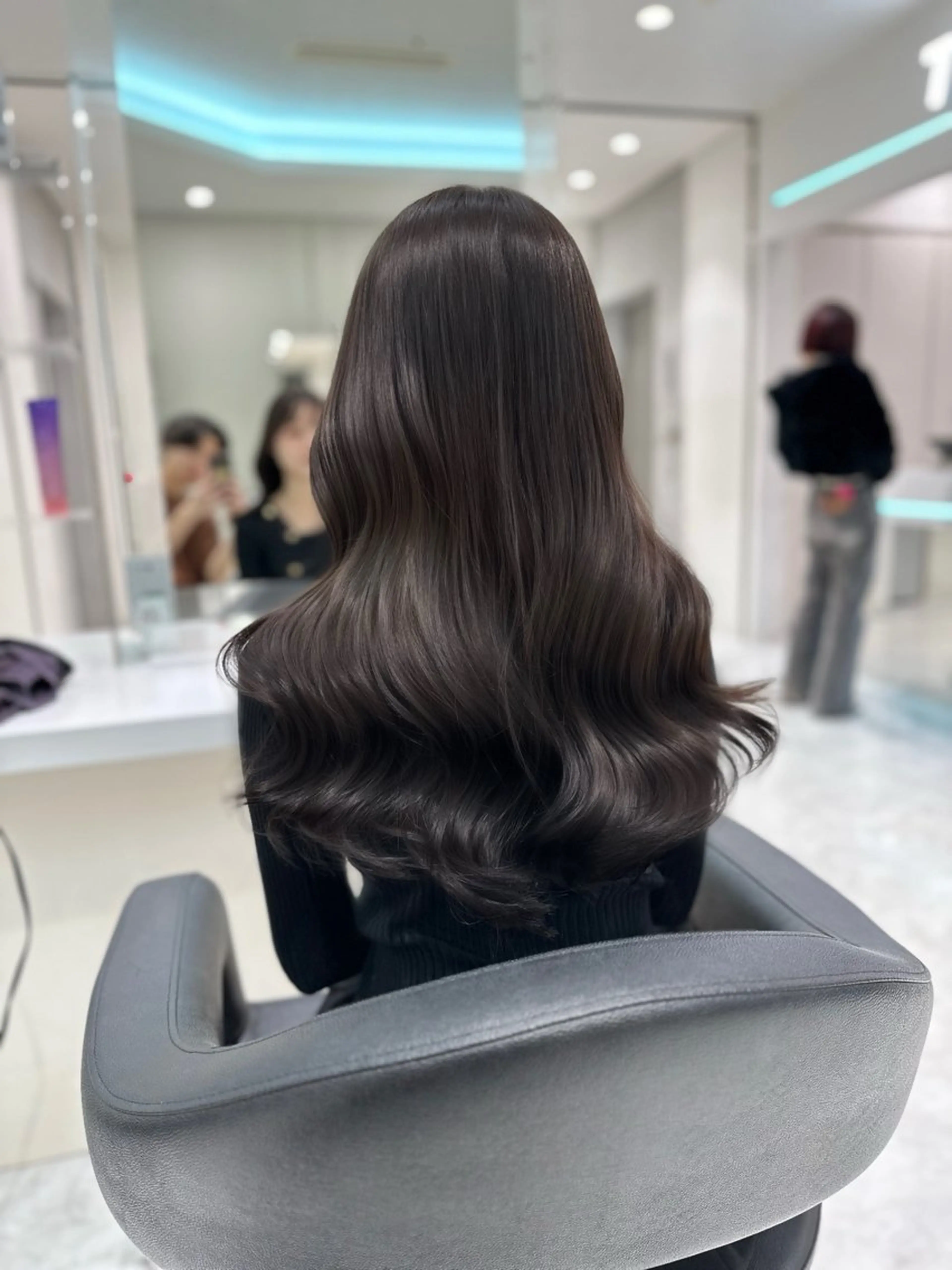 🖤ハイトーンに飽きた方🖤暗染透明感カラー🪞の写真