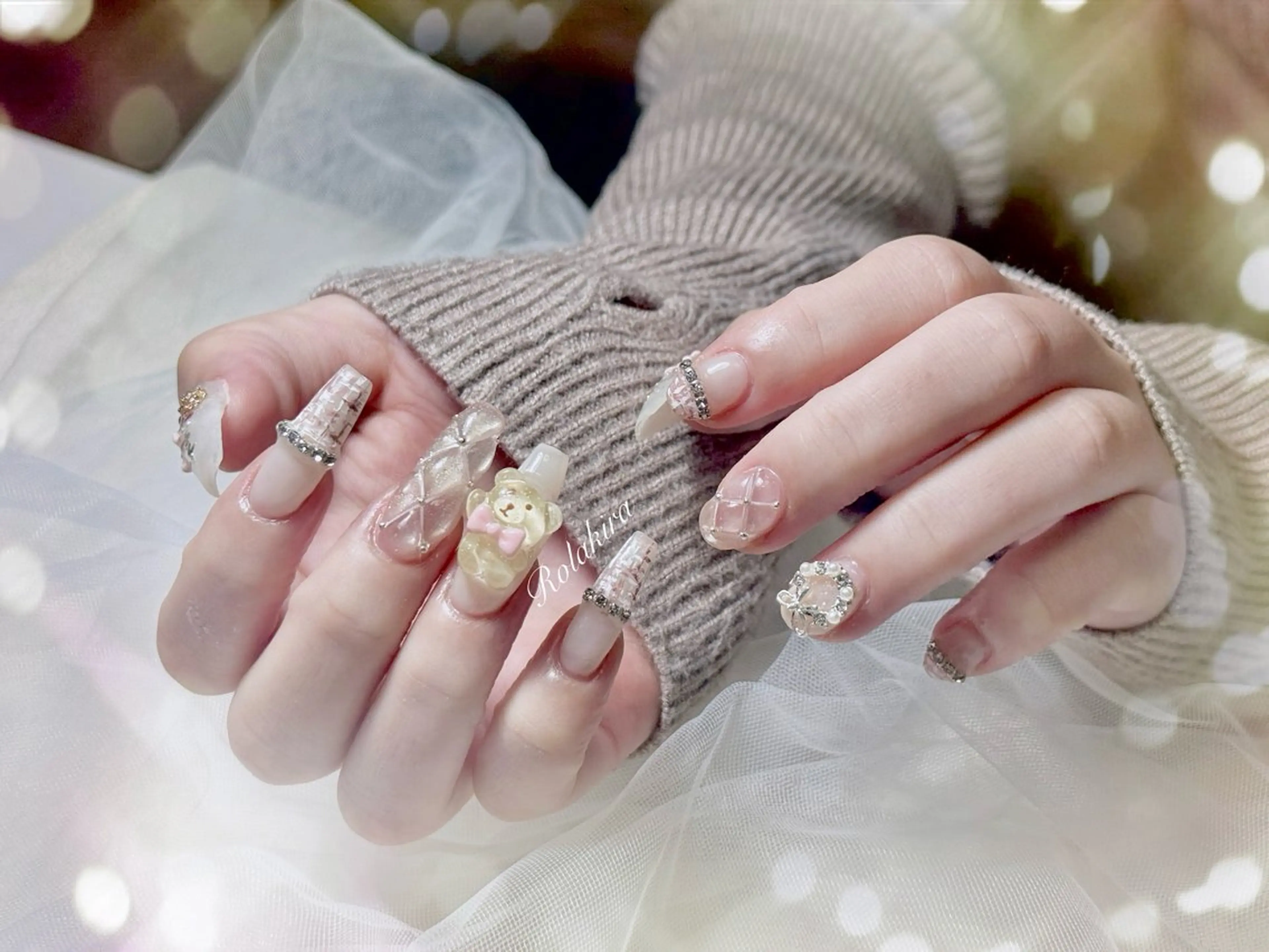 ネイル チークネイル 長さ出し フレンチネイル ジェルネイル 韓国ネイル ハンドネイル Rola kira nail salon所属・Rola kira 麗のネイルデザイン