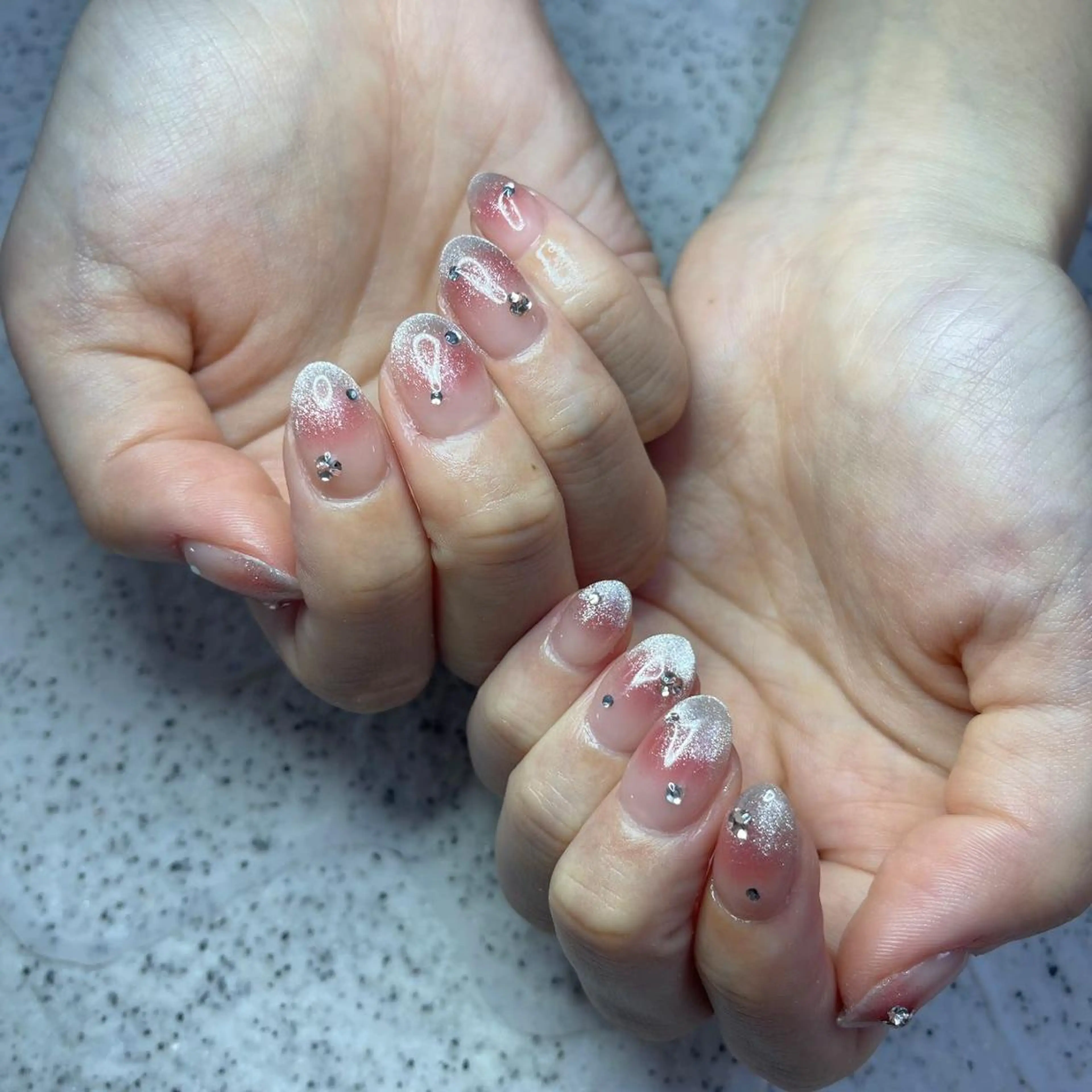 ネイル Queens PUPUのネイルデザイン