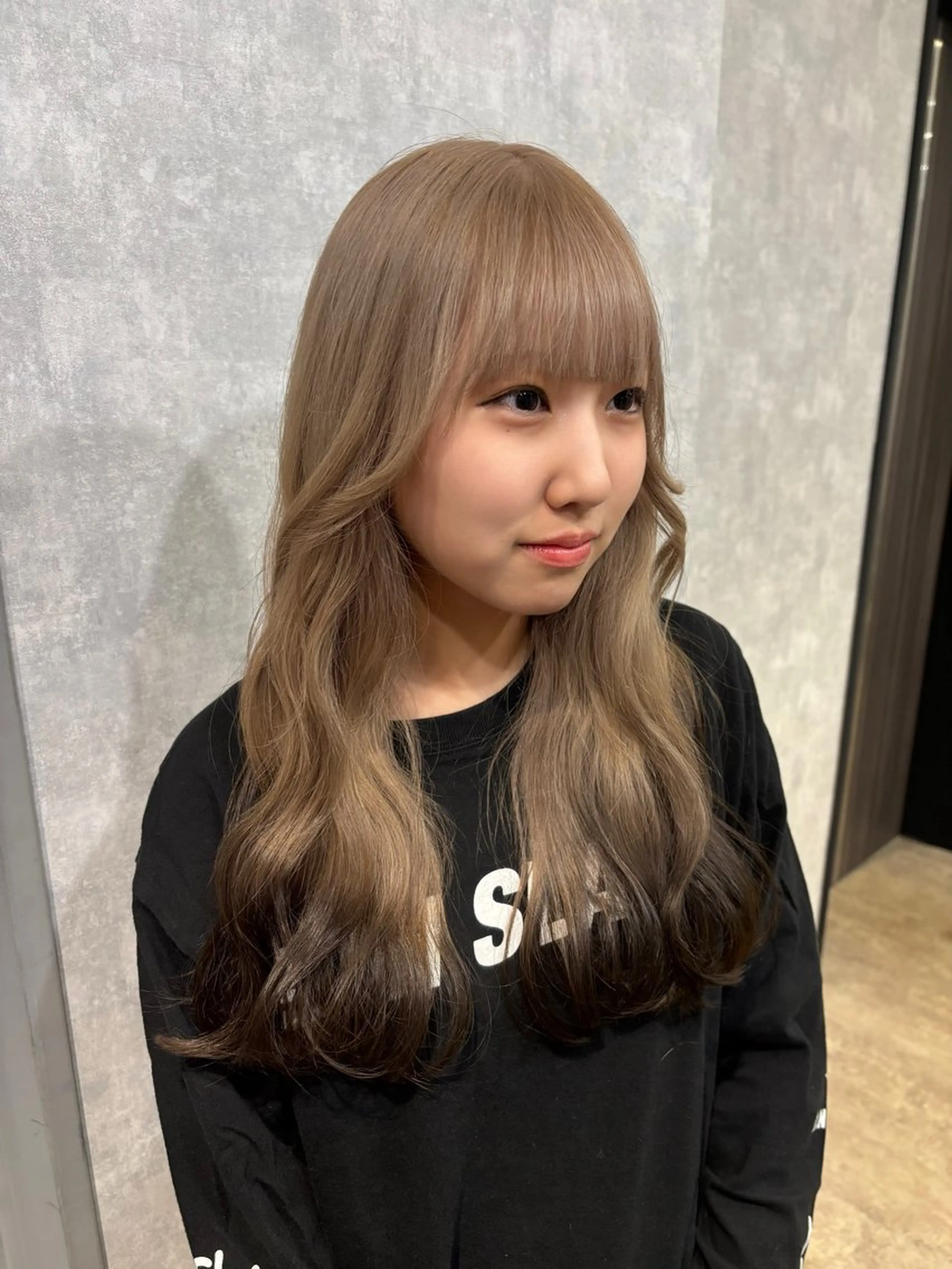 ロング カット ヘアカラー トリートメント 🌐NATSUMI 🌐【寒色カラー】のヘアスタイル