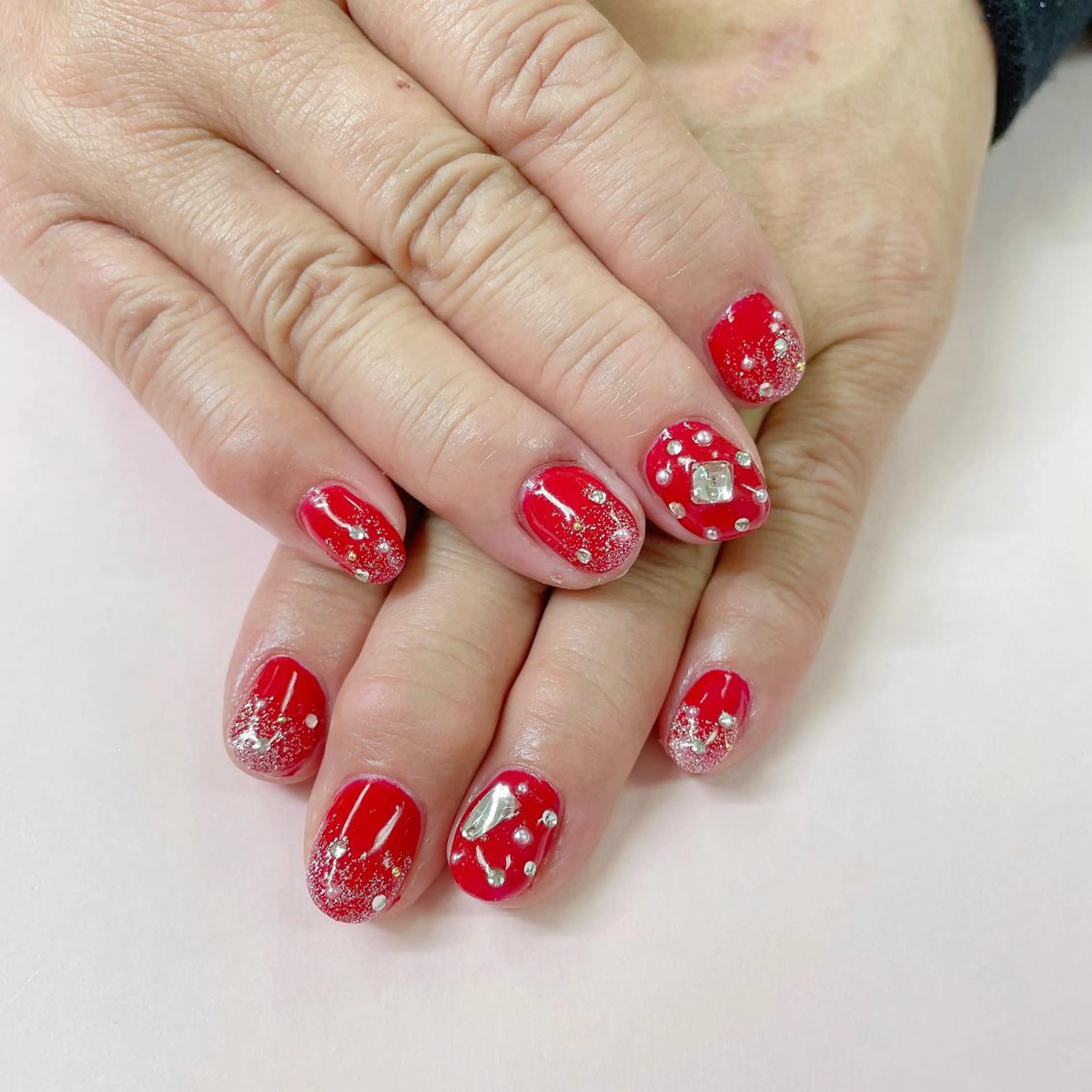 ネイル 冬ネイル クリスマス ハンドネイル 大阪福島 韓国まつげ Sayaka🤍🐩のマツエク・マツパデザイン