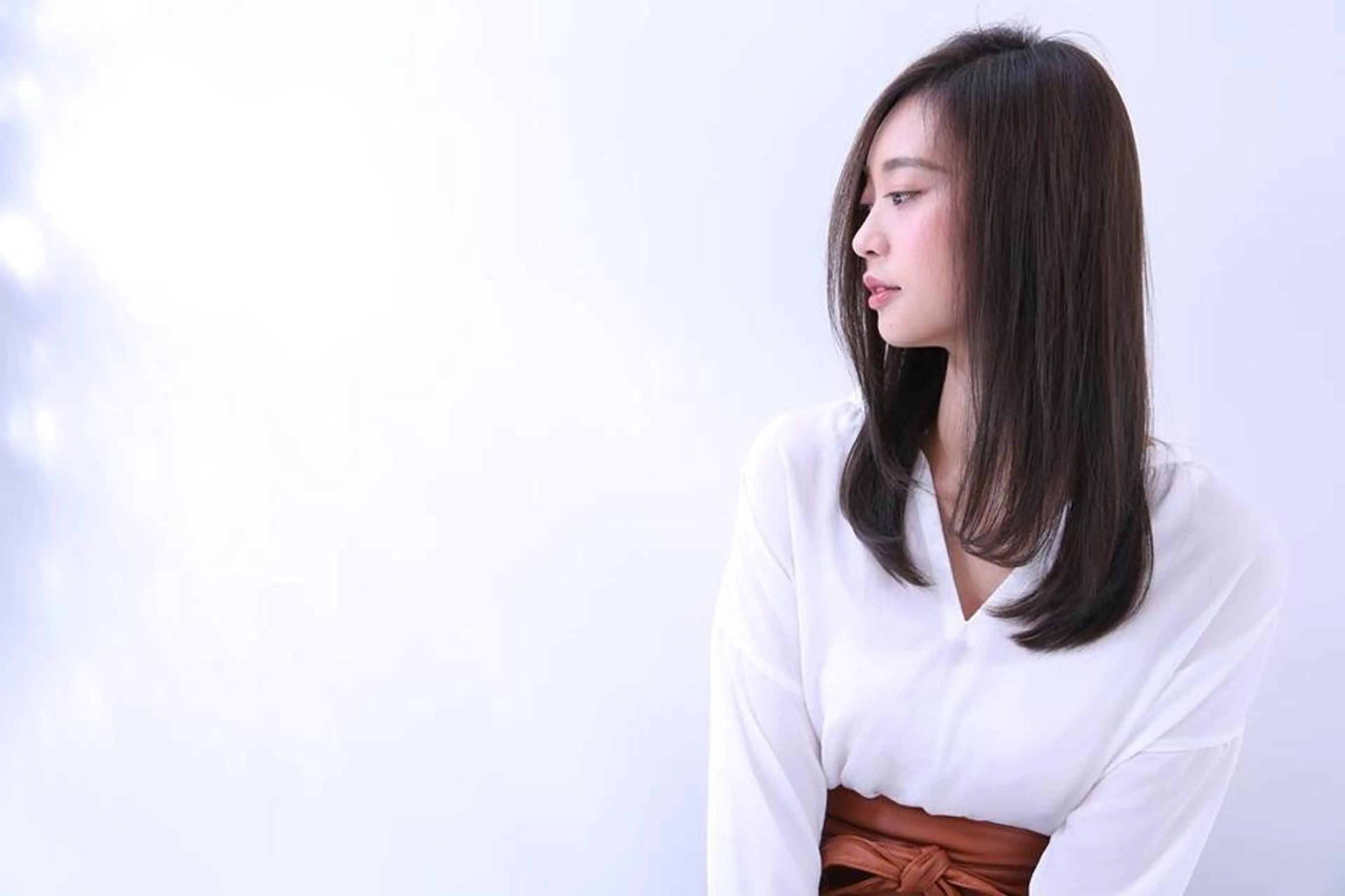 セミロング ブリーチなしダブル/ レイヤーカット 小棹のヘアスタイル