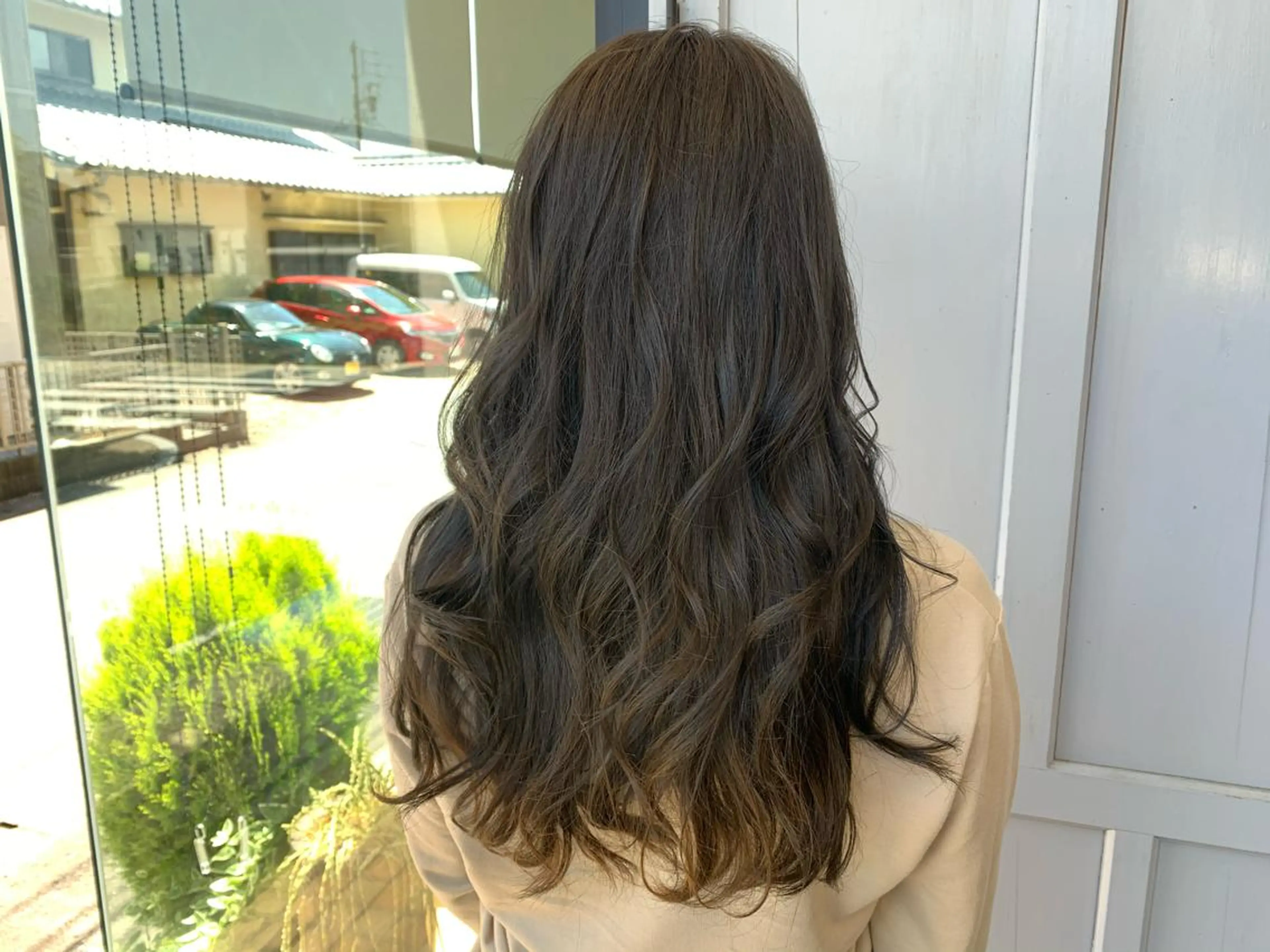 ロング カラー ハイライトカラー ハイライト ヘアカラー トリートメント ツキダテ ユイのヘアスタイル