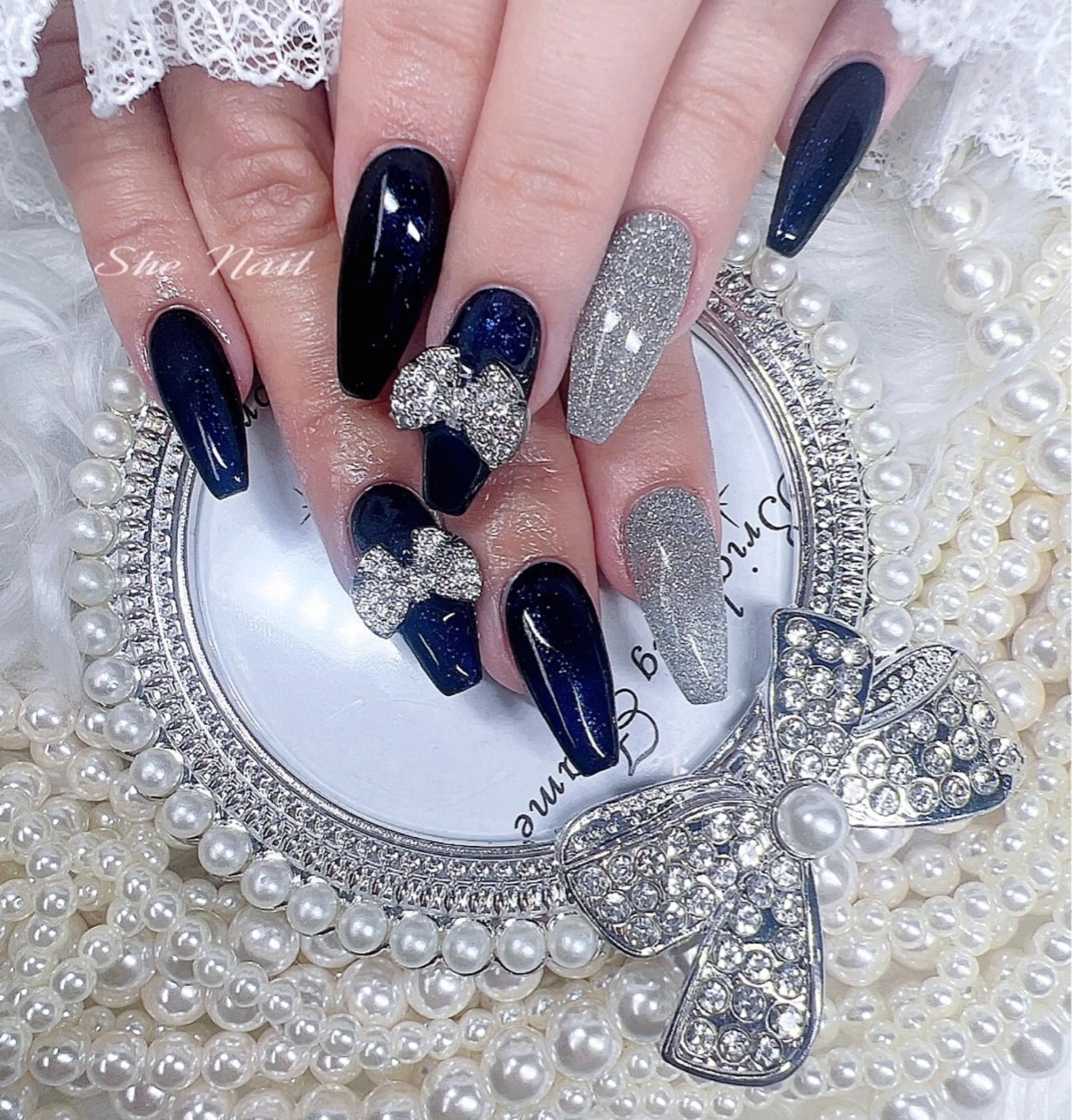 ネイル チークネイル 長さ出し マグネットネイル ミラーネイル 持ち込み She   Nail所属・ISA_ BELLAのネイルデザイン