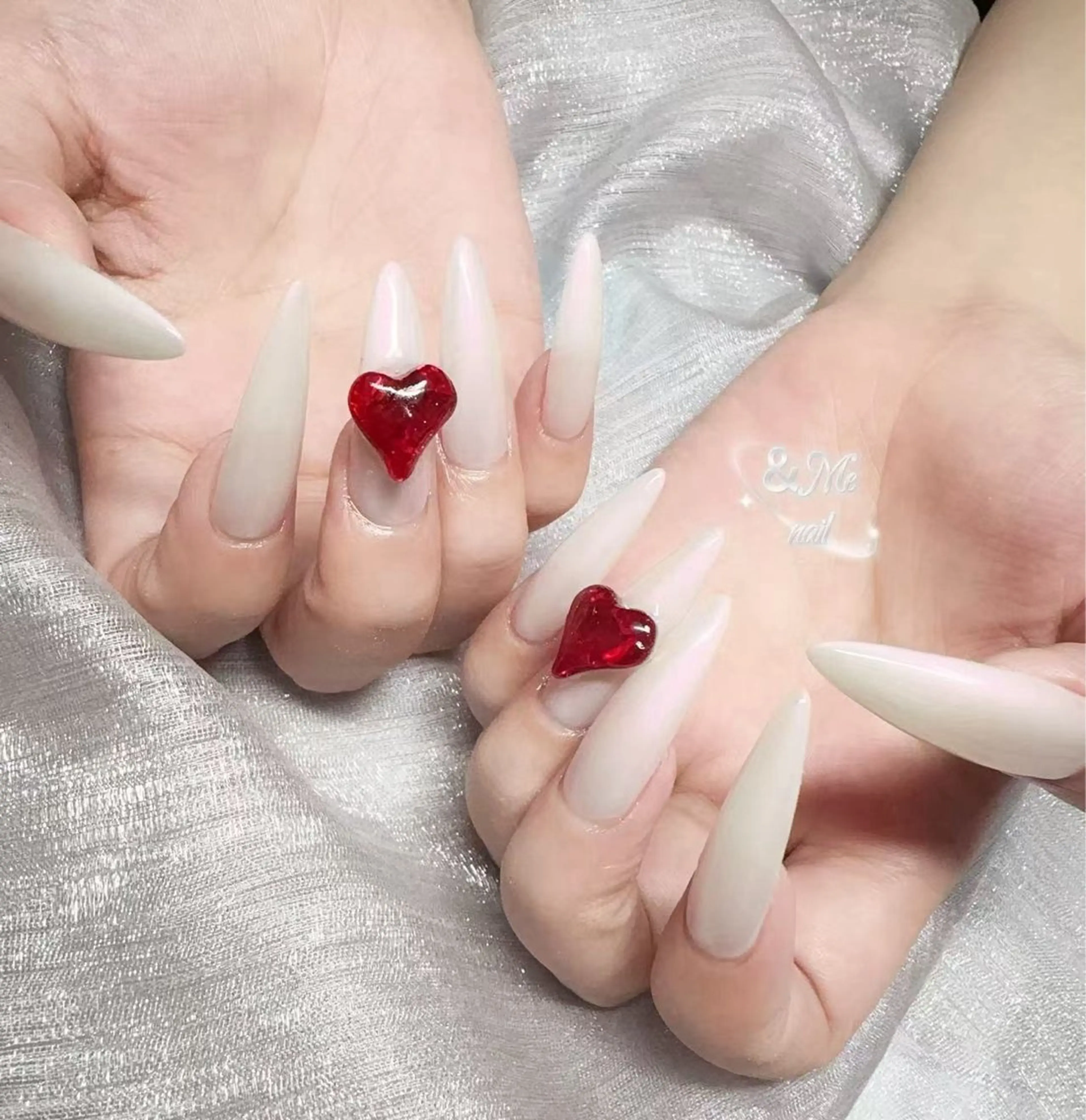 ネイル ハンドネイル &ME Mikoのネイルデザイン