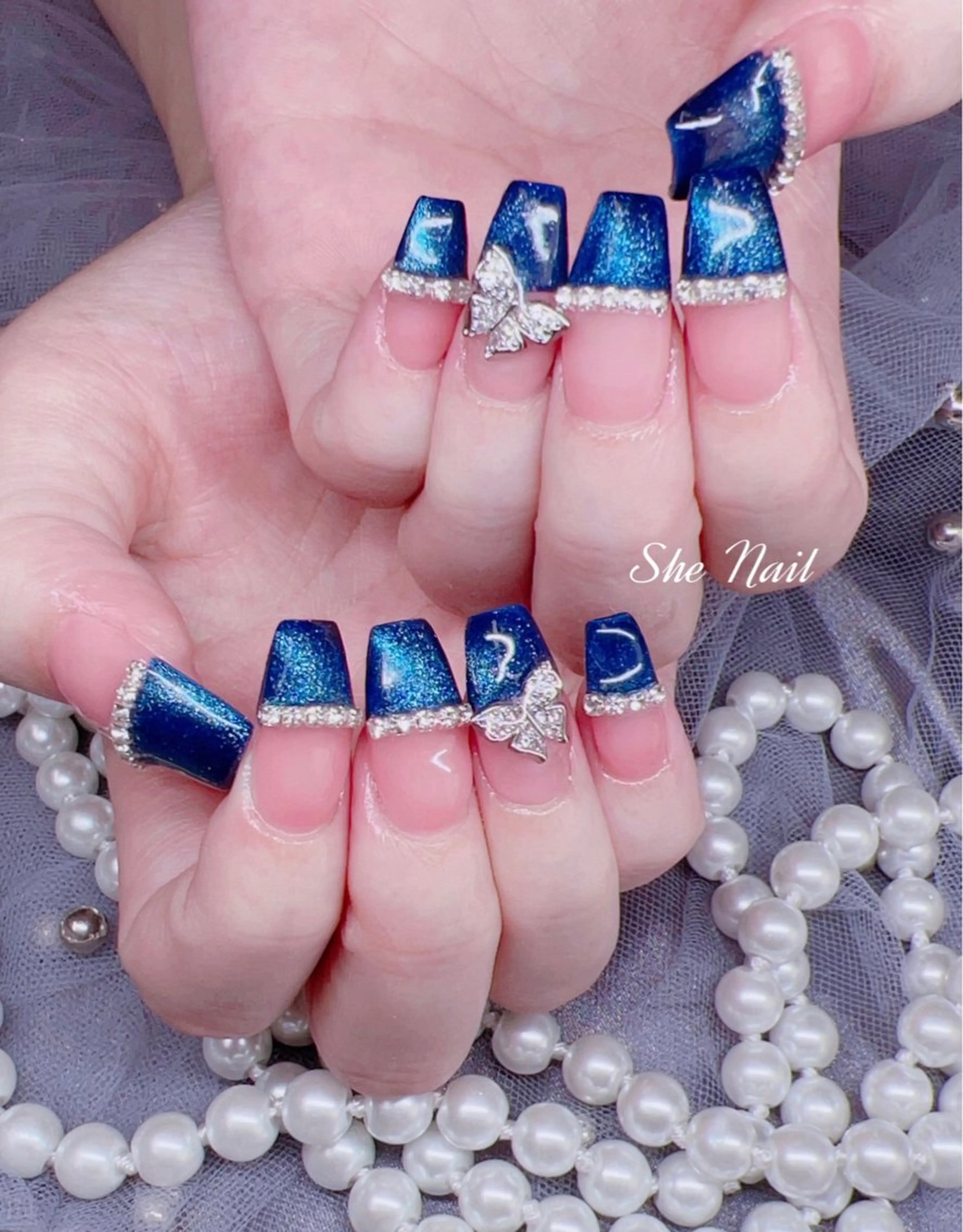 ネイル チークネイル 長さ出し フレンチネイル キラキラネイル マグネットネイル ハンドネイル She   Nail所属・ISA_ BELLAのネイルデザイン