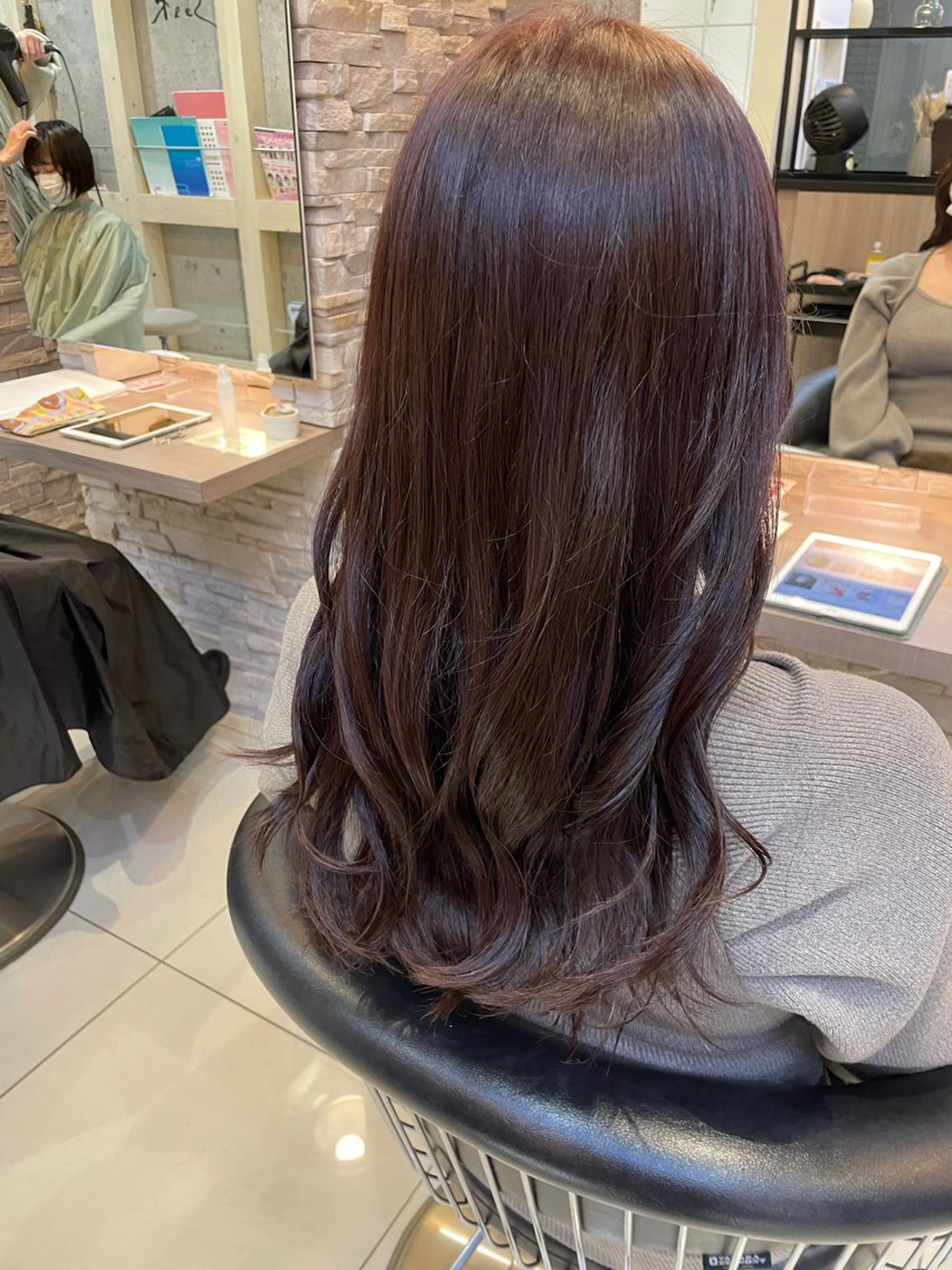 ロング カット ヘアカラー mao♡ベージュ/ 顔周りカットのヘアスタイル