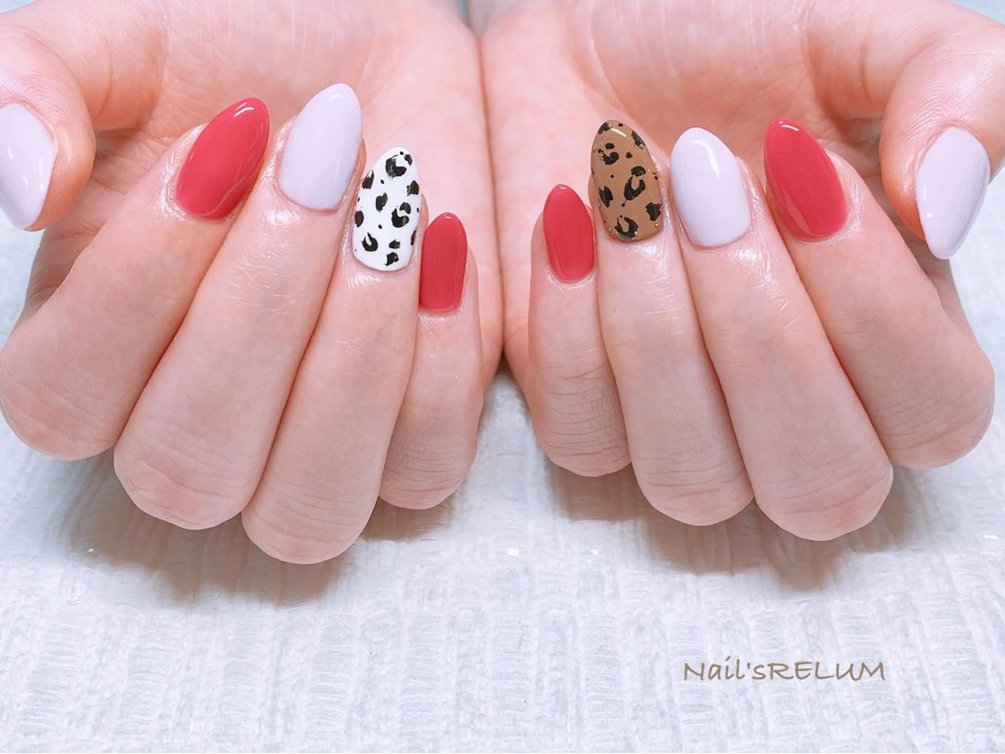 ネイル ハンドネイル THECOLORS所属・近貞 莉奈のネイルデザイン