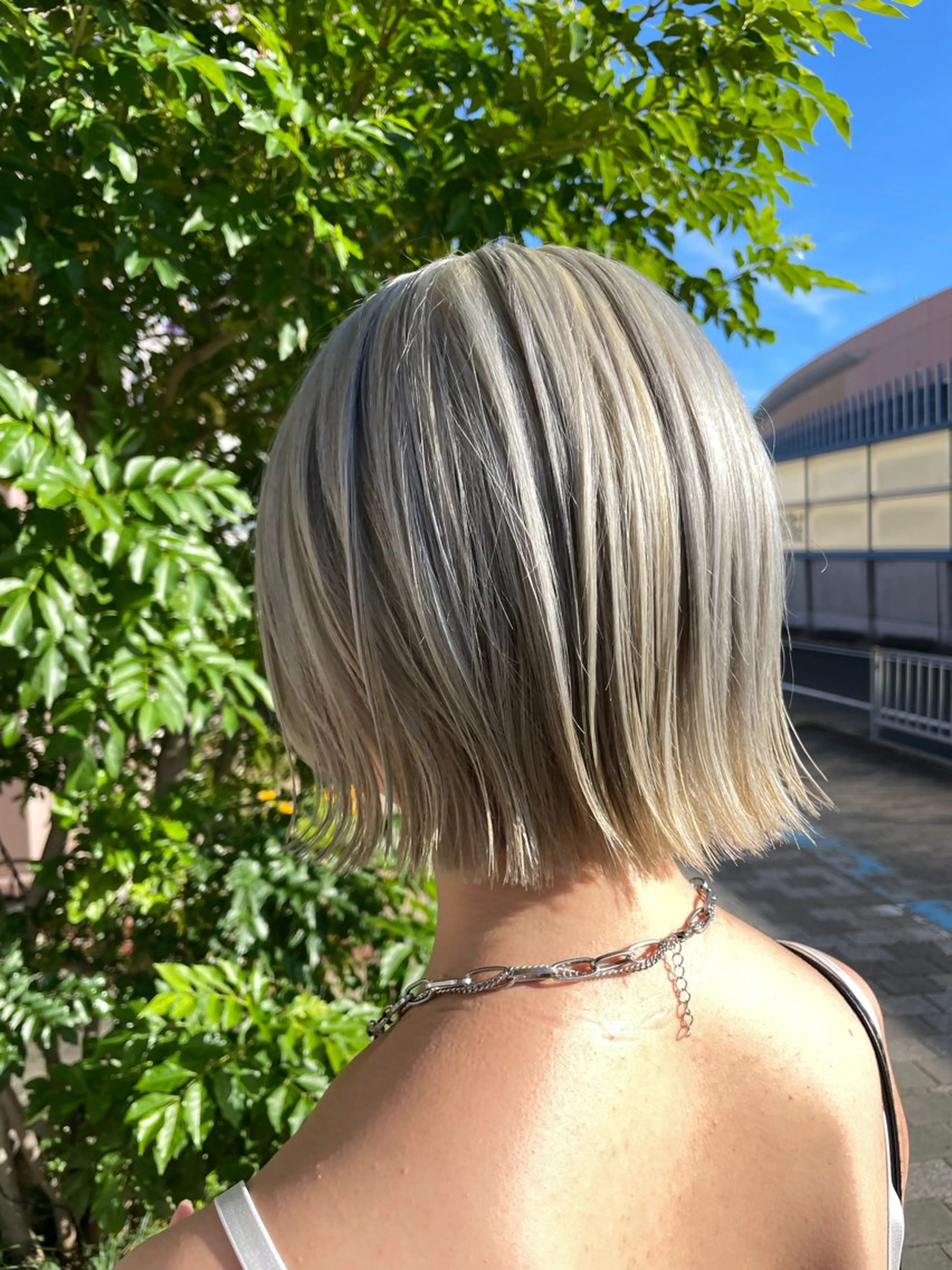 ショート ヘアカラー トリートメント ブリーチ毛矯正.髪質 改善.髪にドラマをのヘアスタイル