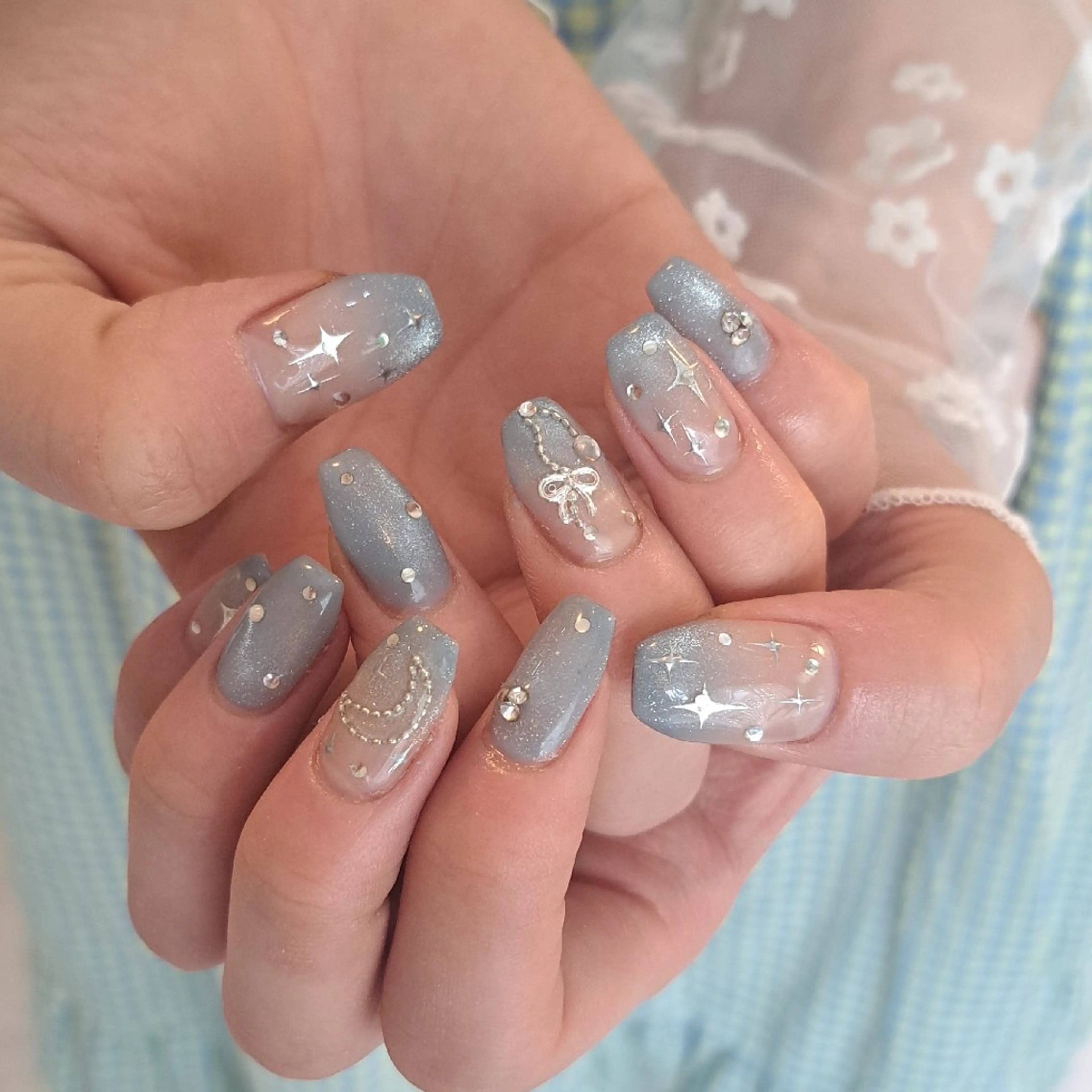 ネイル アートネイル ジェルネイル グラデーション キラキラネイル 水色 Nail mood /アートし放題のネイルデザイン